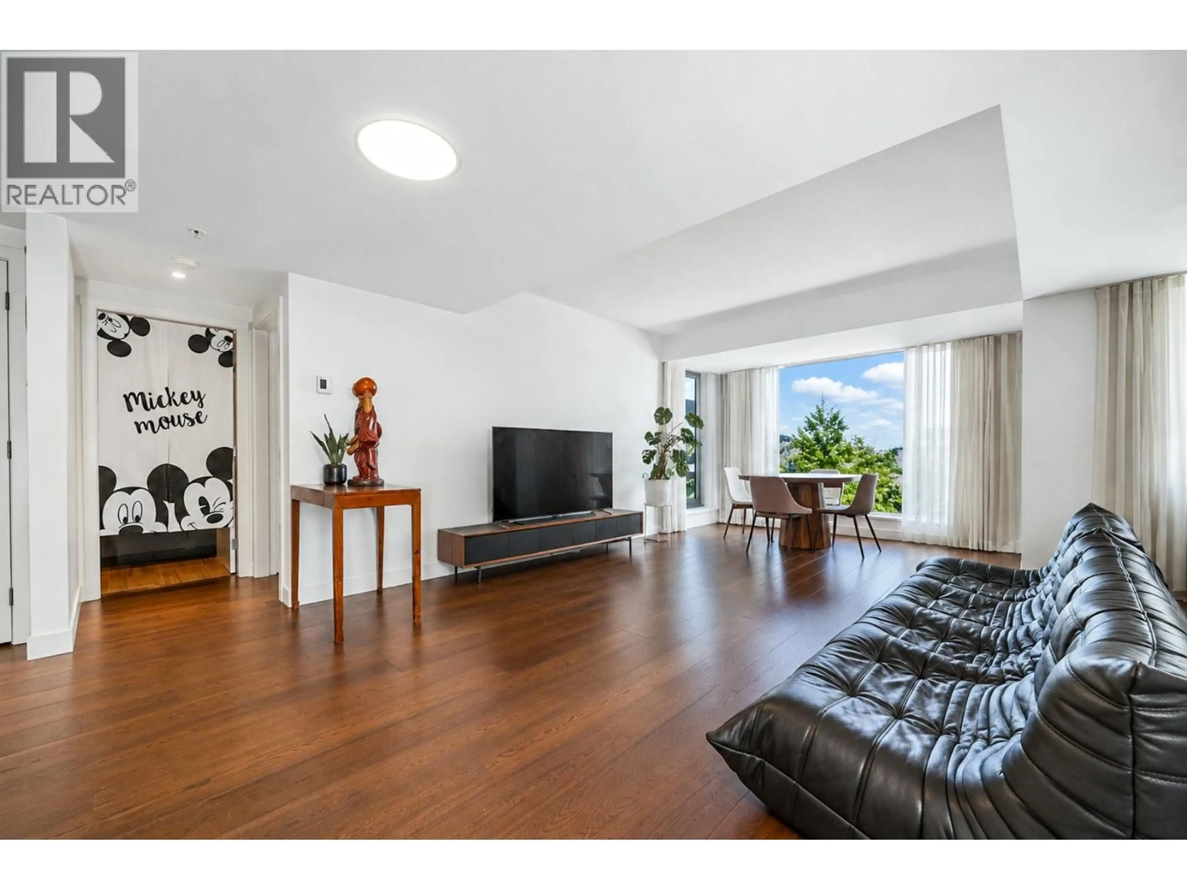 Living room with furniture, unknown for 603 - 1571 57TH AVENUE, Vancouver British Columbia V6P0H7