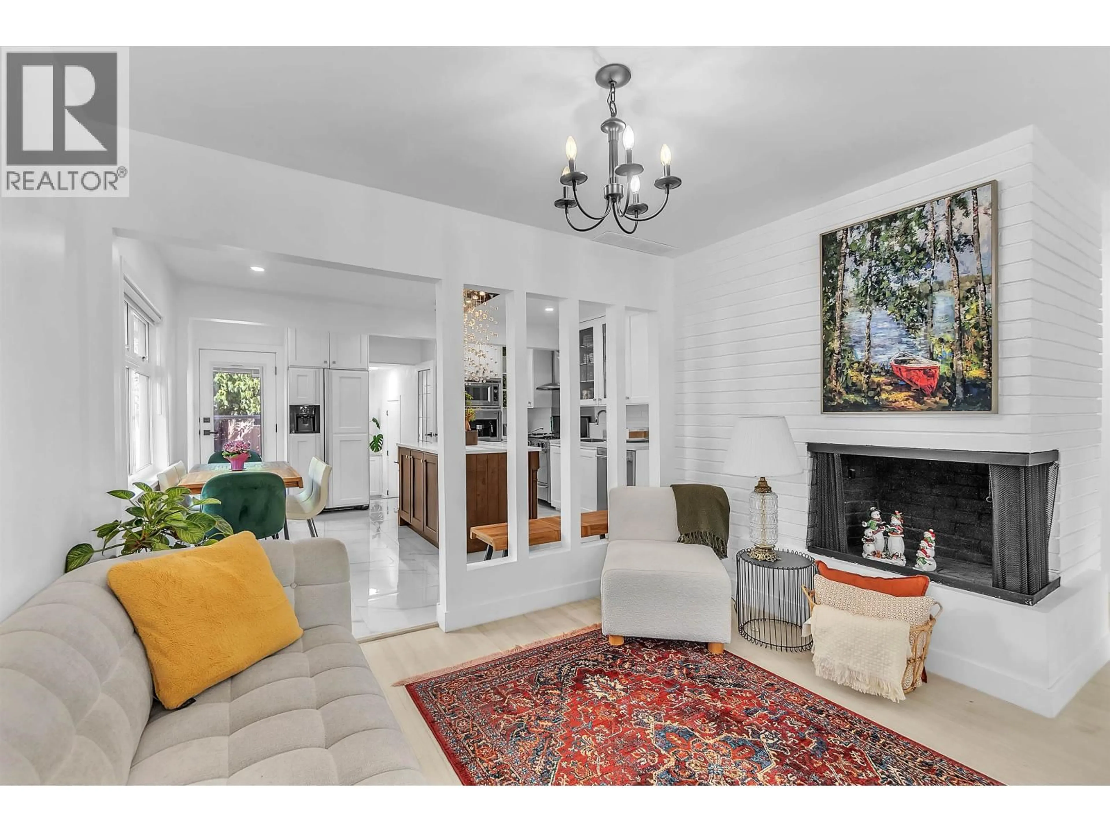 Unknown for 1698 GARDEN AVENUE, North Vancouver British Columbia V7P3A7