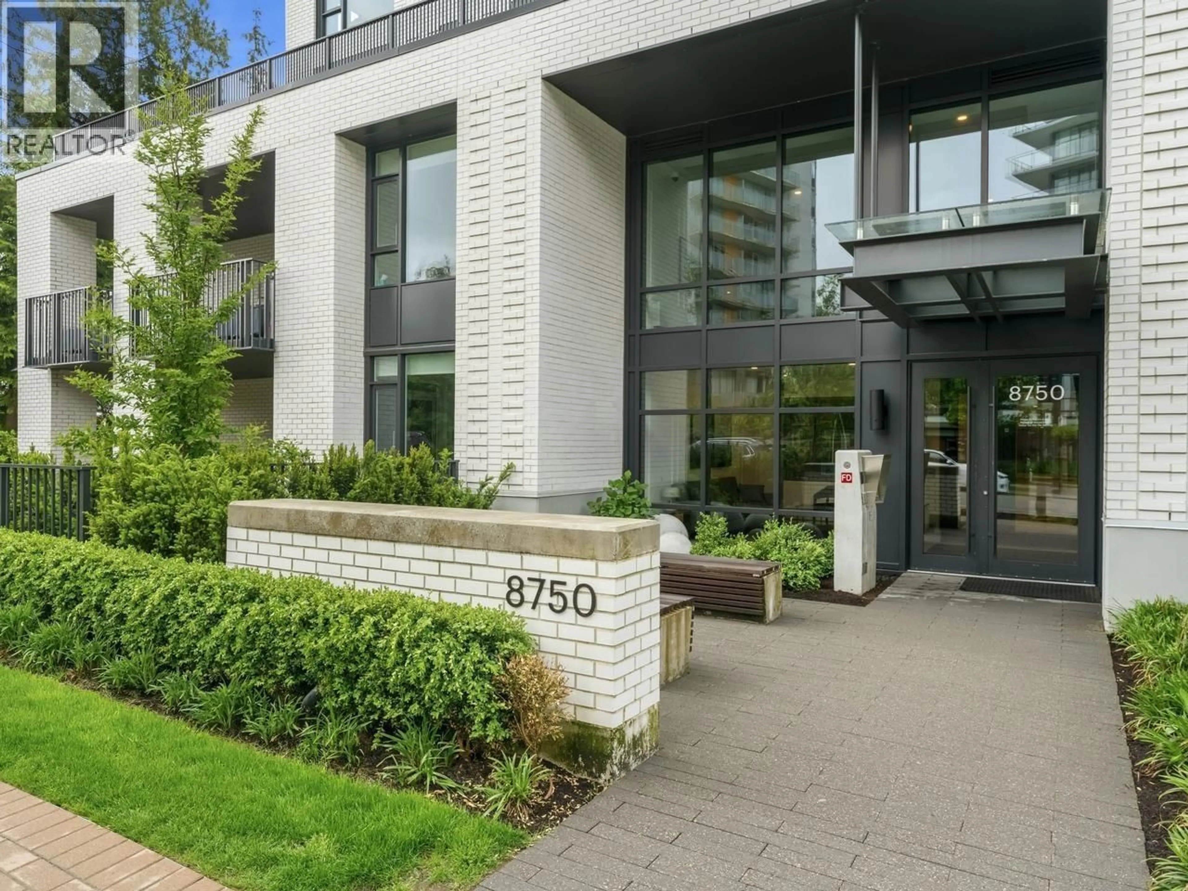 Indoor foyer for 202 - 8750 UNIVERSITY CRESCENT, Burnaby British Columbia V5A0G9