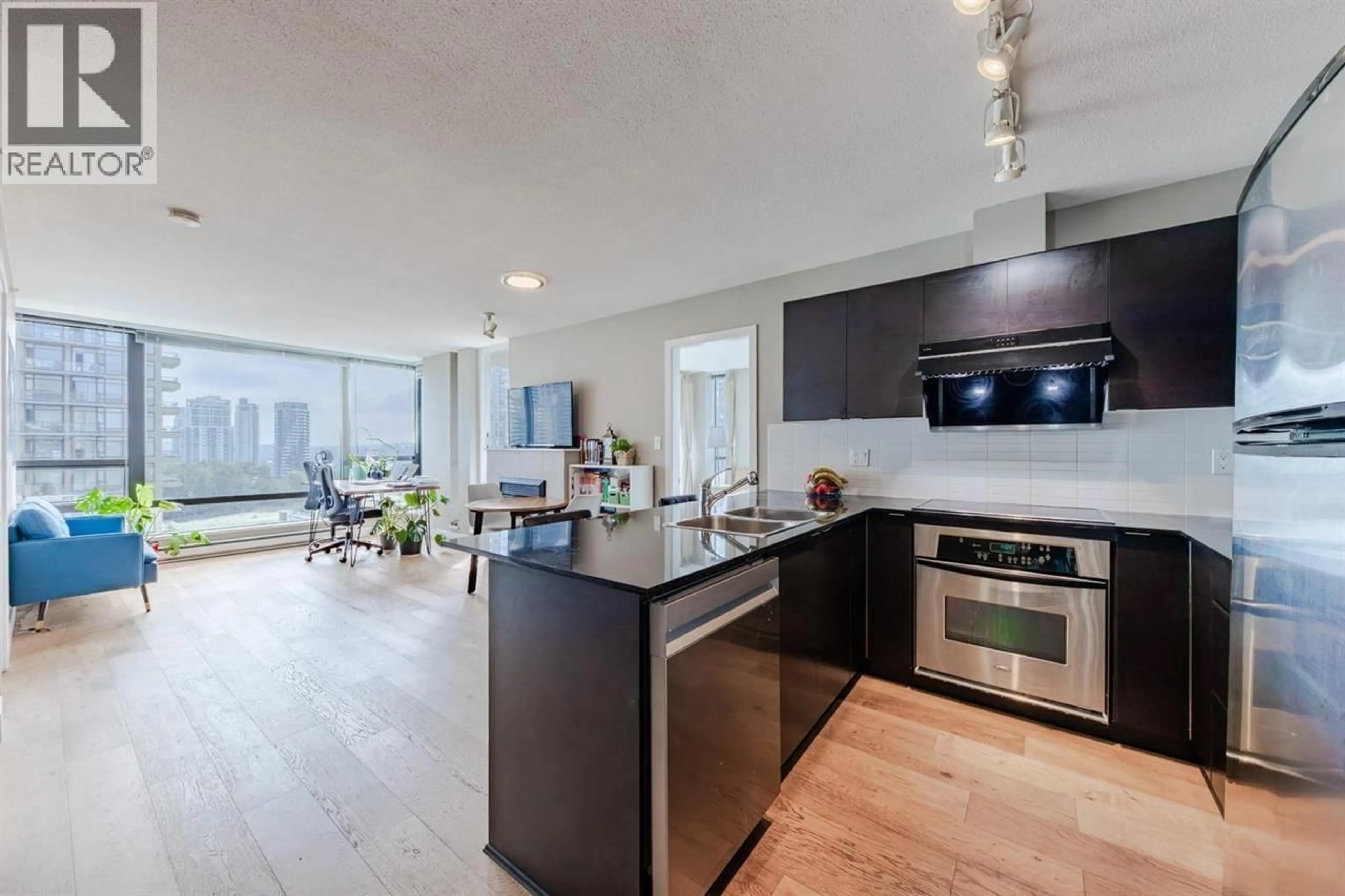 Open concept kitchen, unknown for 1602 - 4182 DAWSON STREET, Burnaby British Columbia V5C0A2