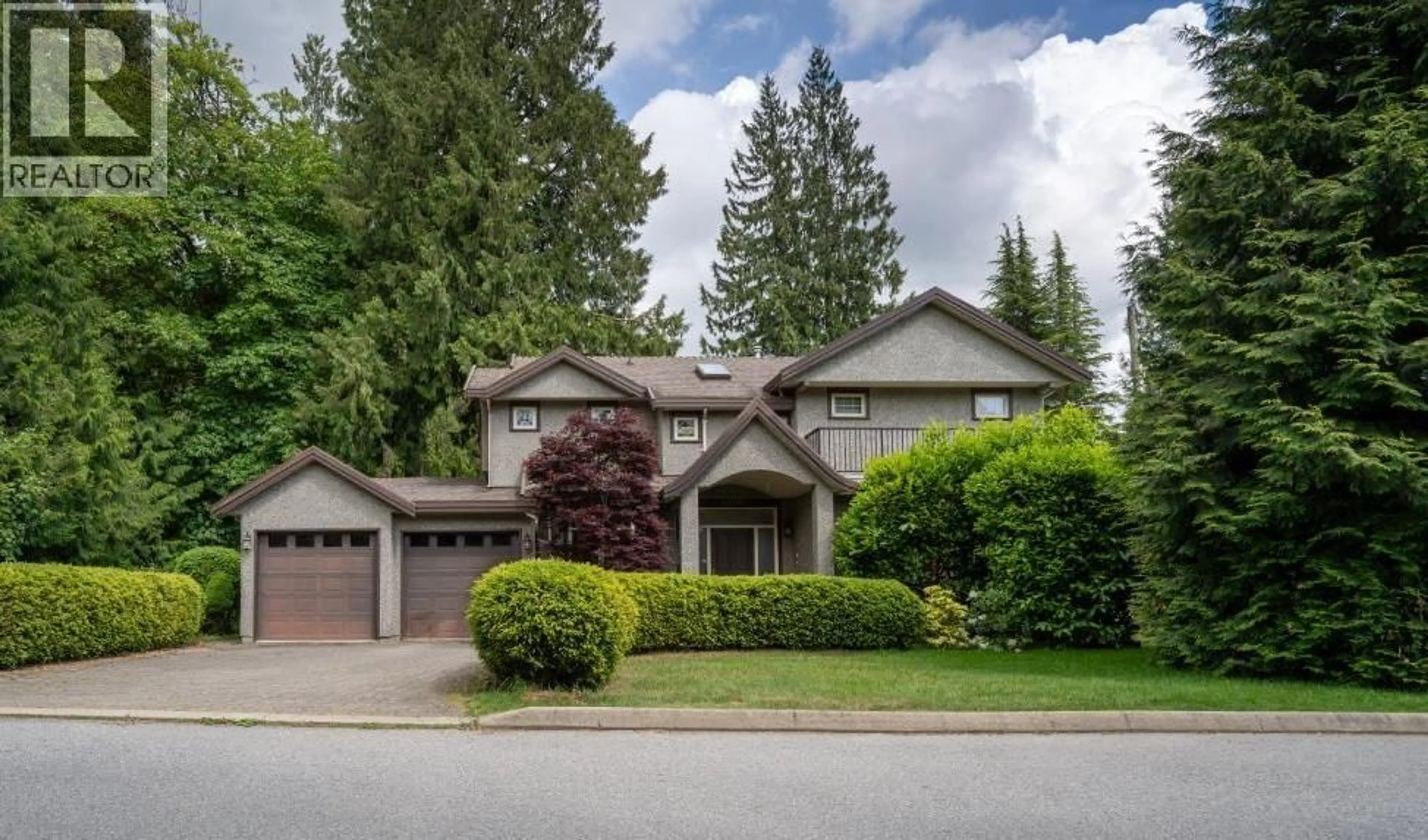 Home with vinyl exterior material, street for 4986 SHIRLEY AVENUE, North Vancouver British Columbia V7R3W4