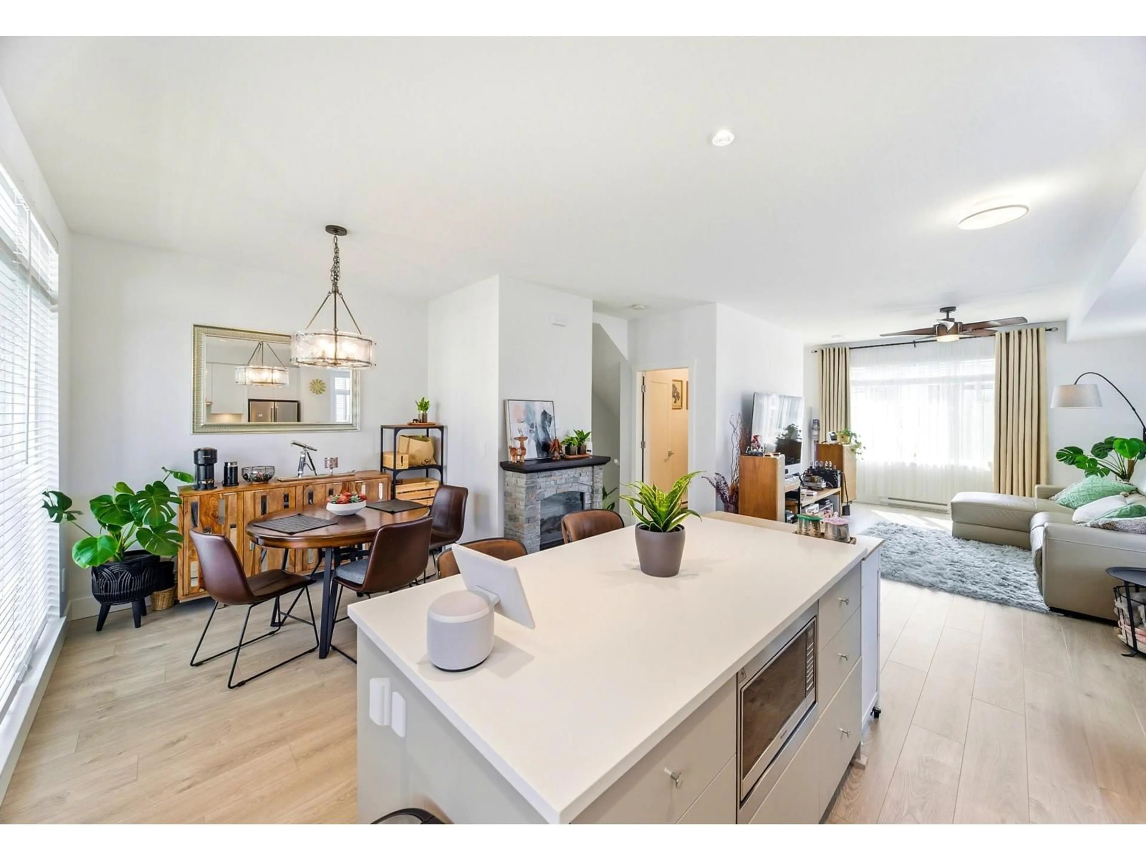 Open concept kitchen, unknown for 8 - 2070 OAK MEADOWS DRIVE, Surrey British Columbia V3Z1J1