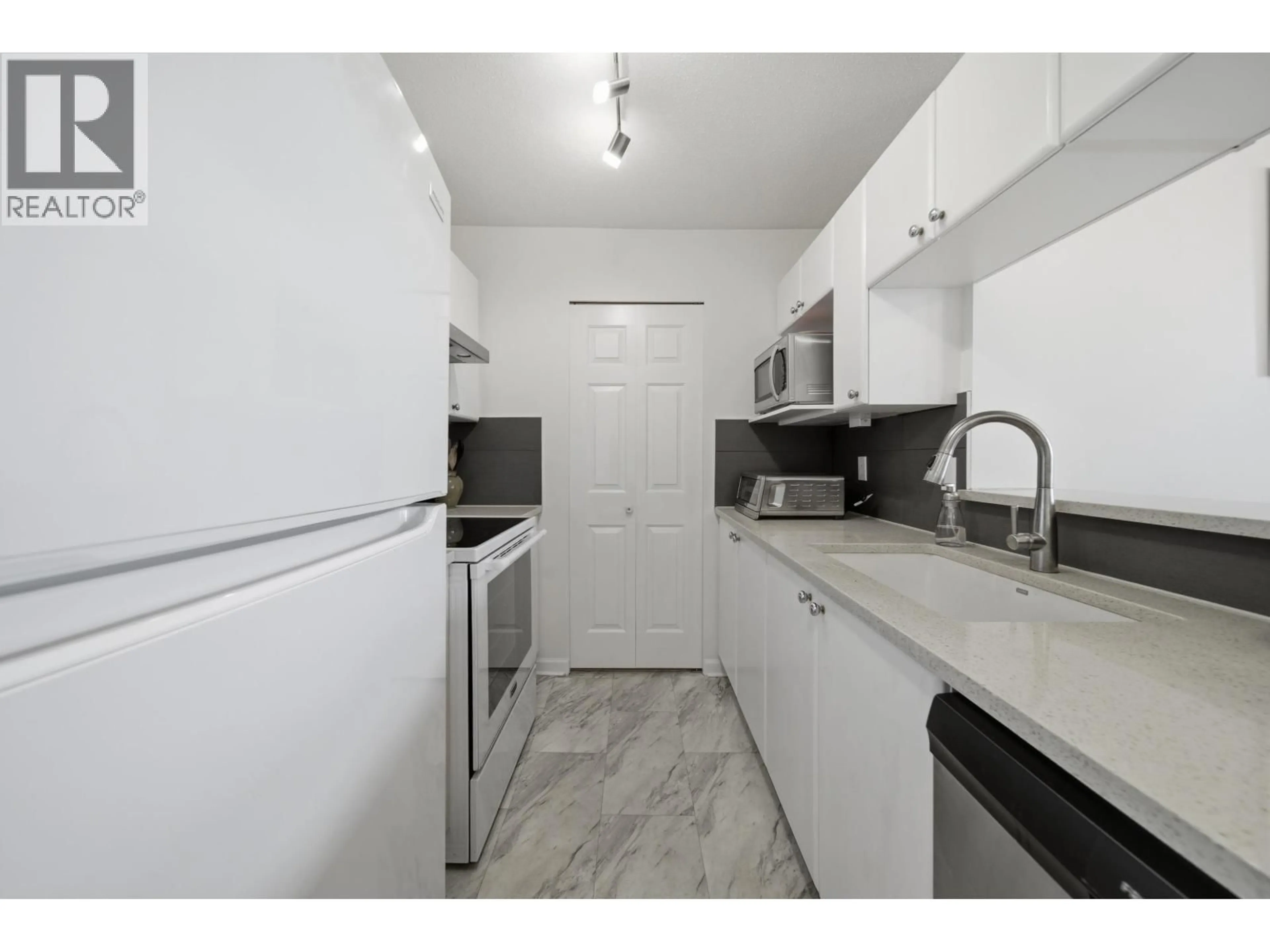 Standard kitchen, unknown for 434 - 5600 ANDREWS ROAD, Richmond British Columbia V7E6N1