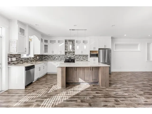 6015 138A STREET, Surrey 3