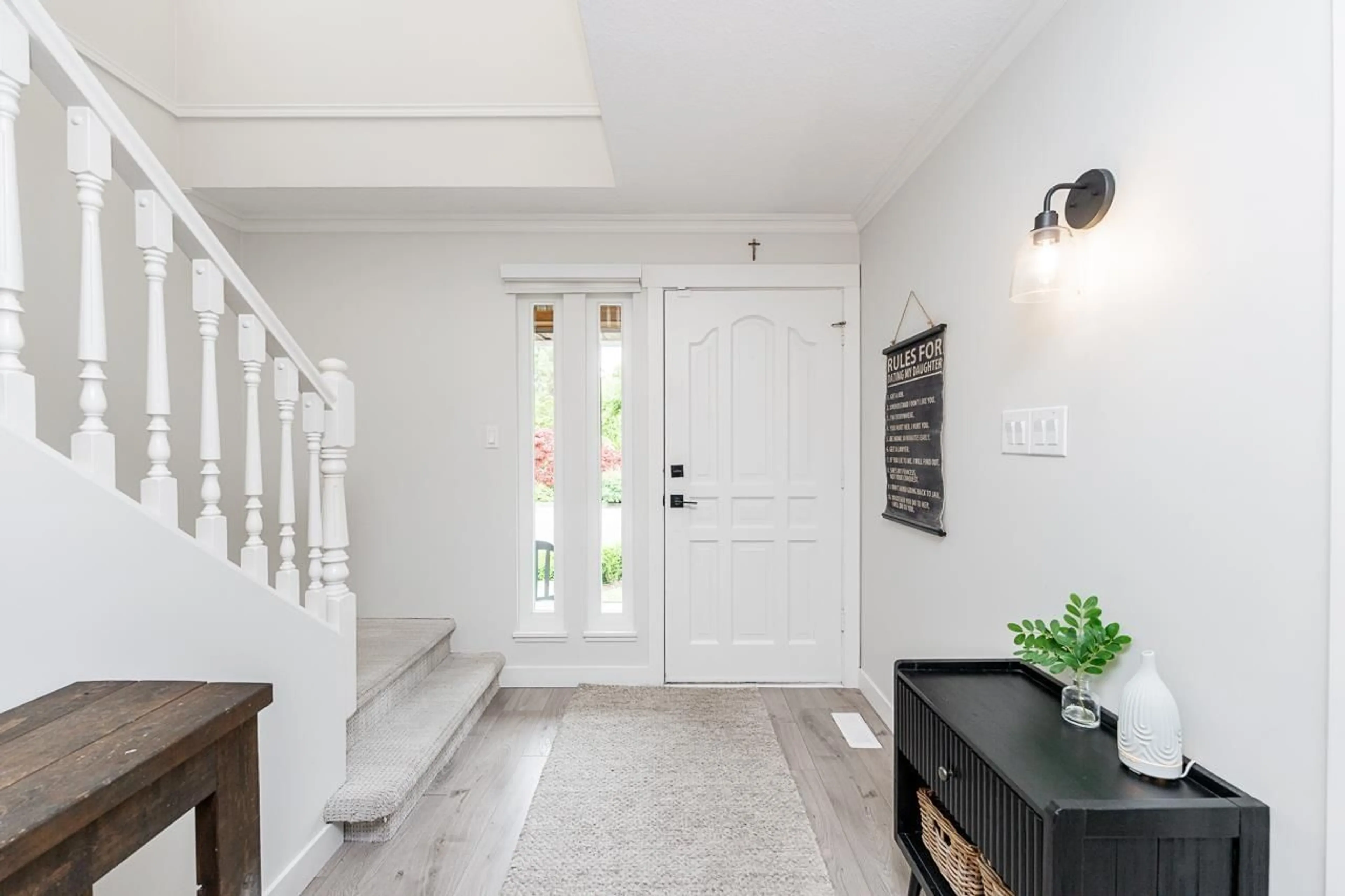 Indoor entryway for 1787 148A STREET, Surrey British Columbia V4A6G5