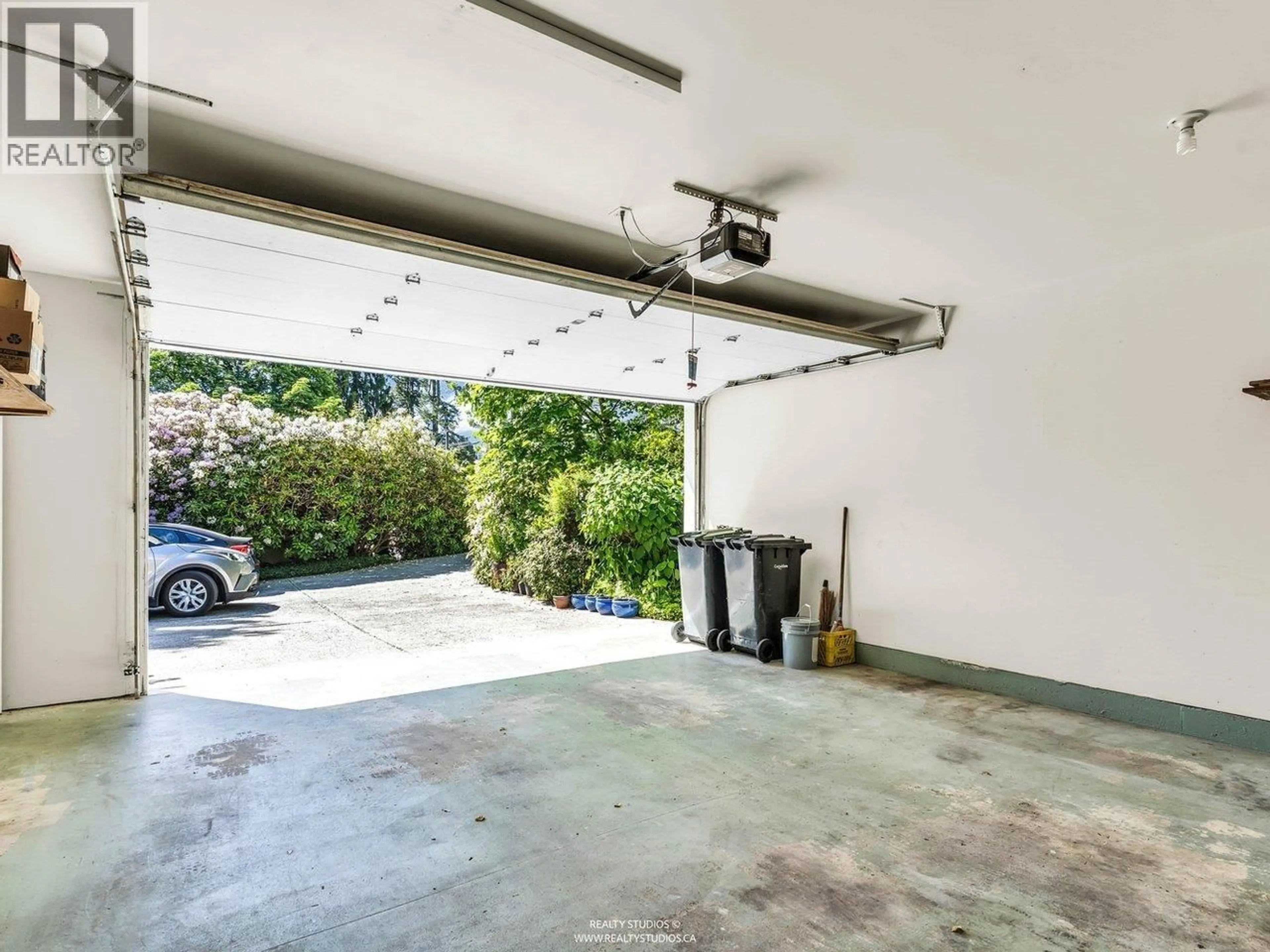 Indoor garage for 756 ROCHESTER AVENUE, Coquitlam British Columbia V3K2V8