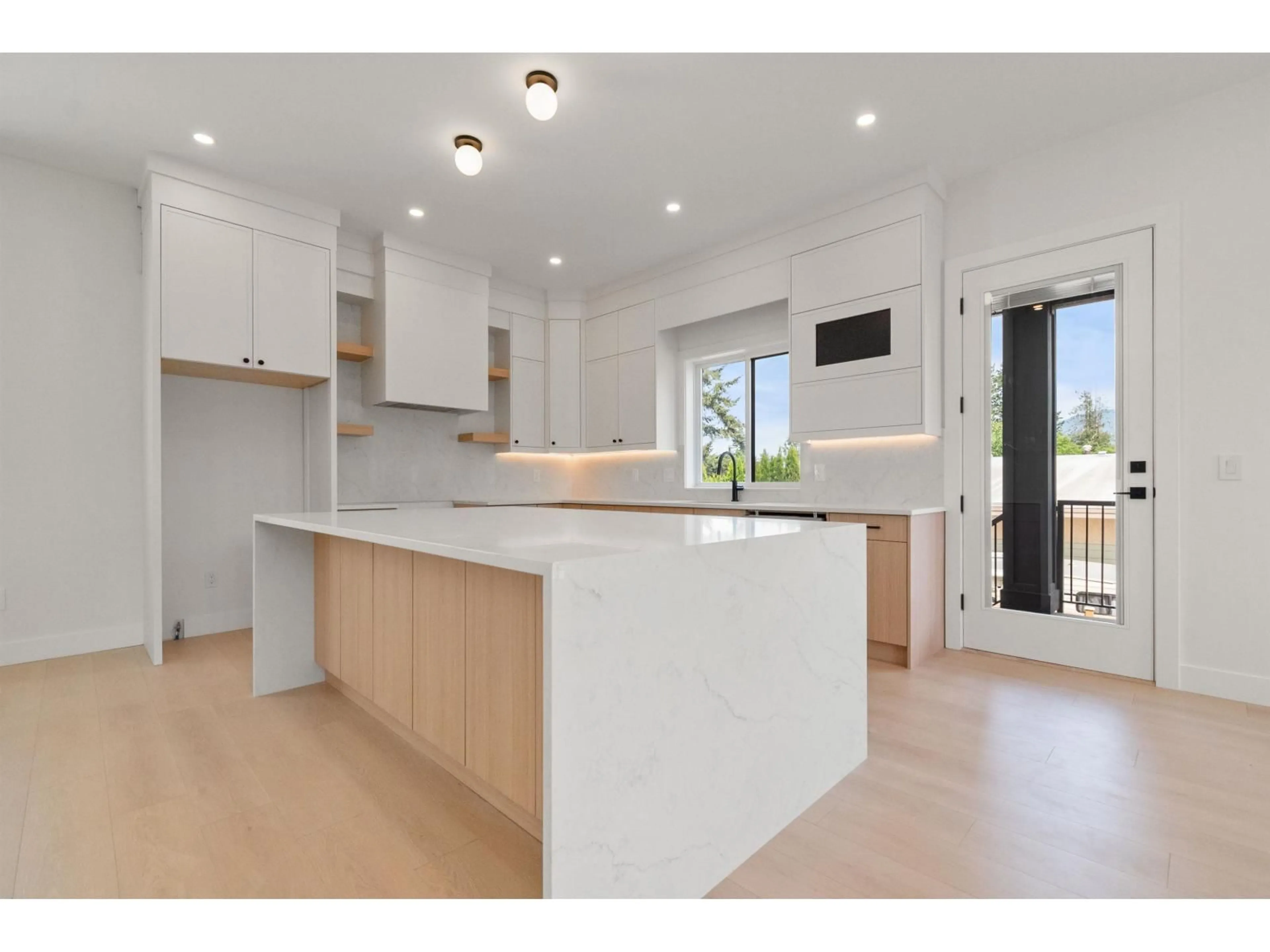 Open concept kitchen, unknown for 8 - 45141 WATSON ROAD, Chilliwack British Columbia V2R6N2