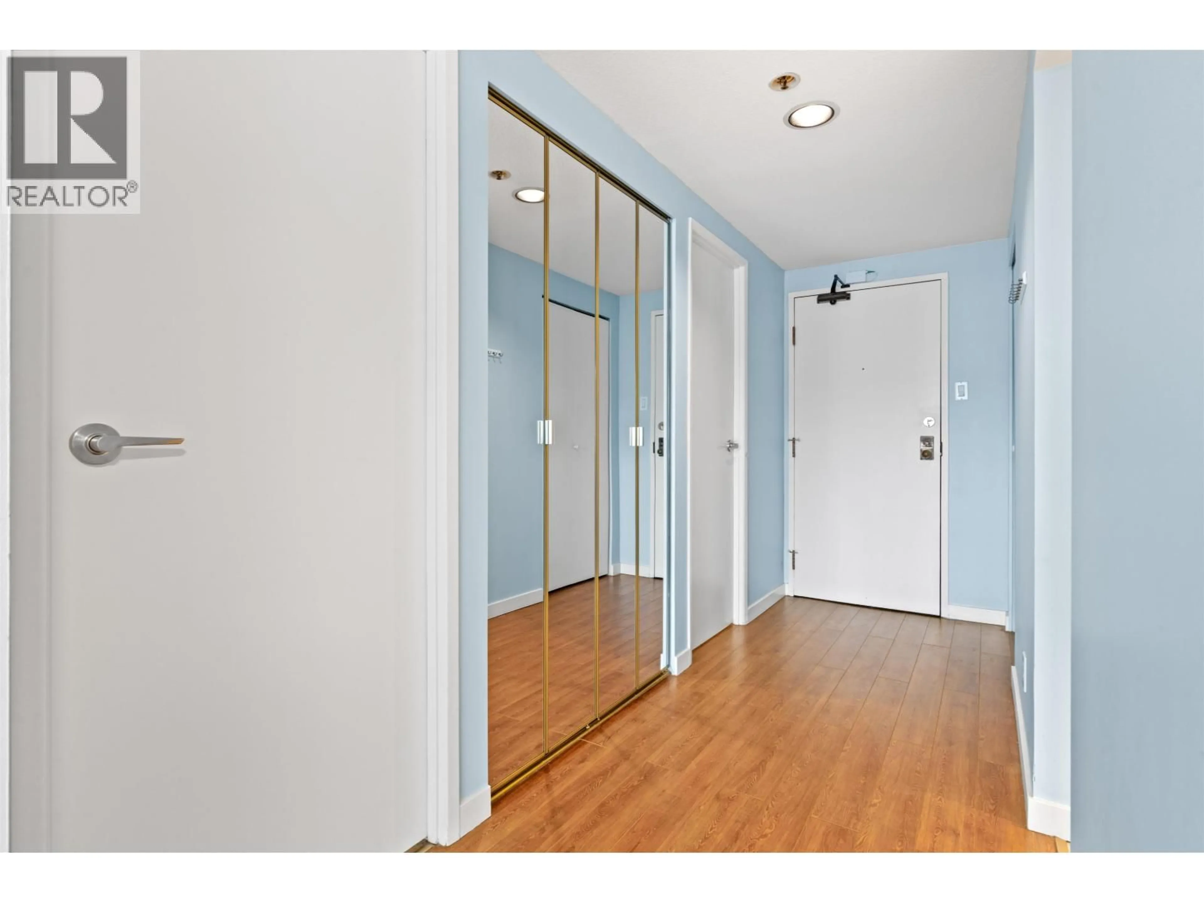Indoor foyer for 705 - 460 WESTVIEW STREET, Coquitlam British Columbia V3K6C9