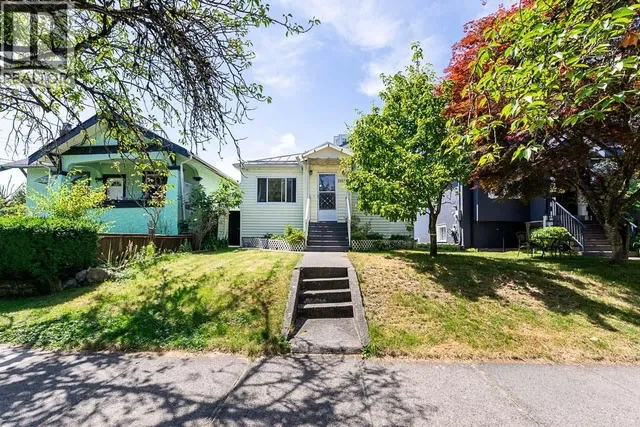 3553 INVERNESS STREET, Vancouver 2