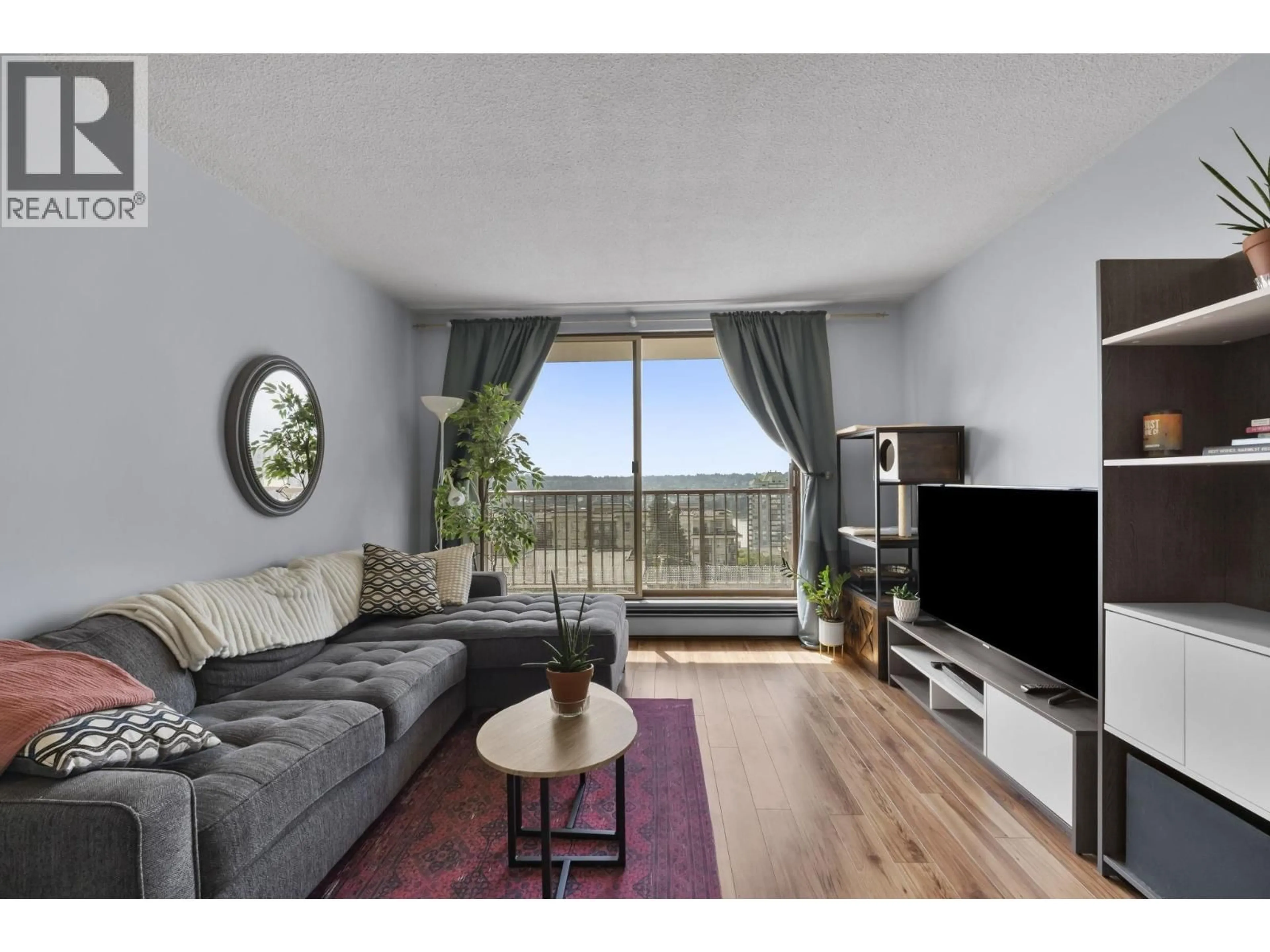 Living room with furniture, wood/laminate floor for 508 - 320 ROYAL AVENUE, New Westminster British Columbia V3L5C6