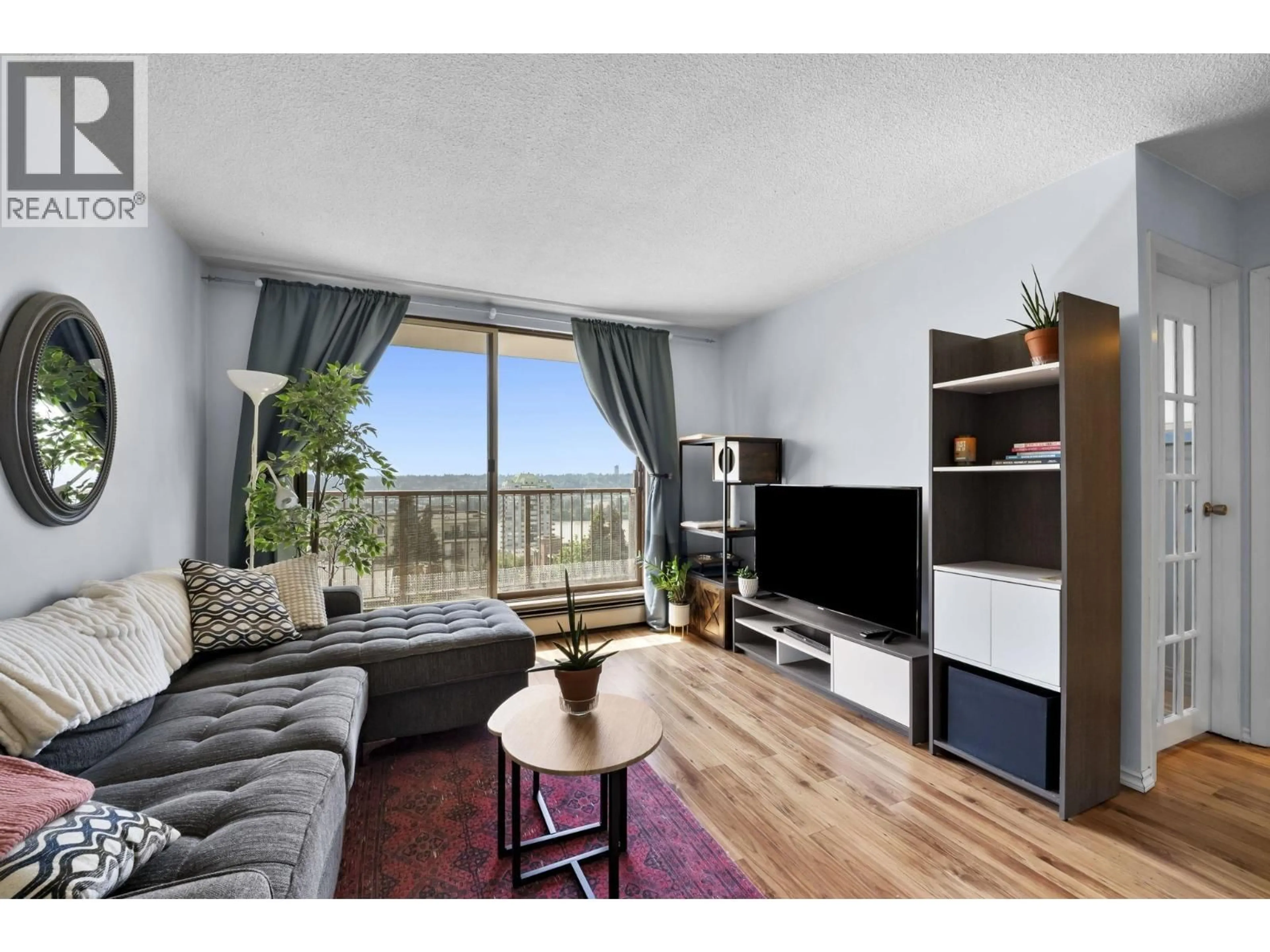 Living room with furniture, wood/laminate floor for 508 - 320 ROYAL AVENUE, New Westminster British Columbia V3L5C6
