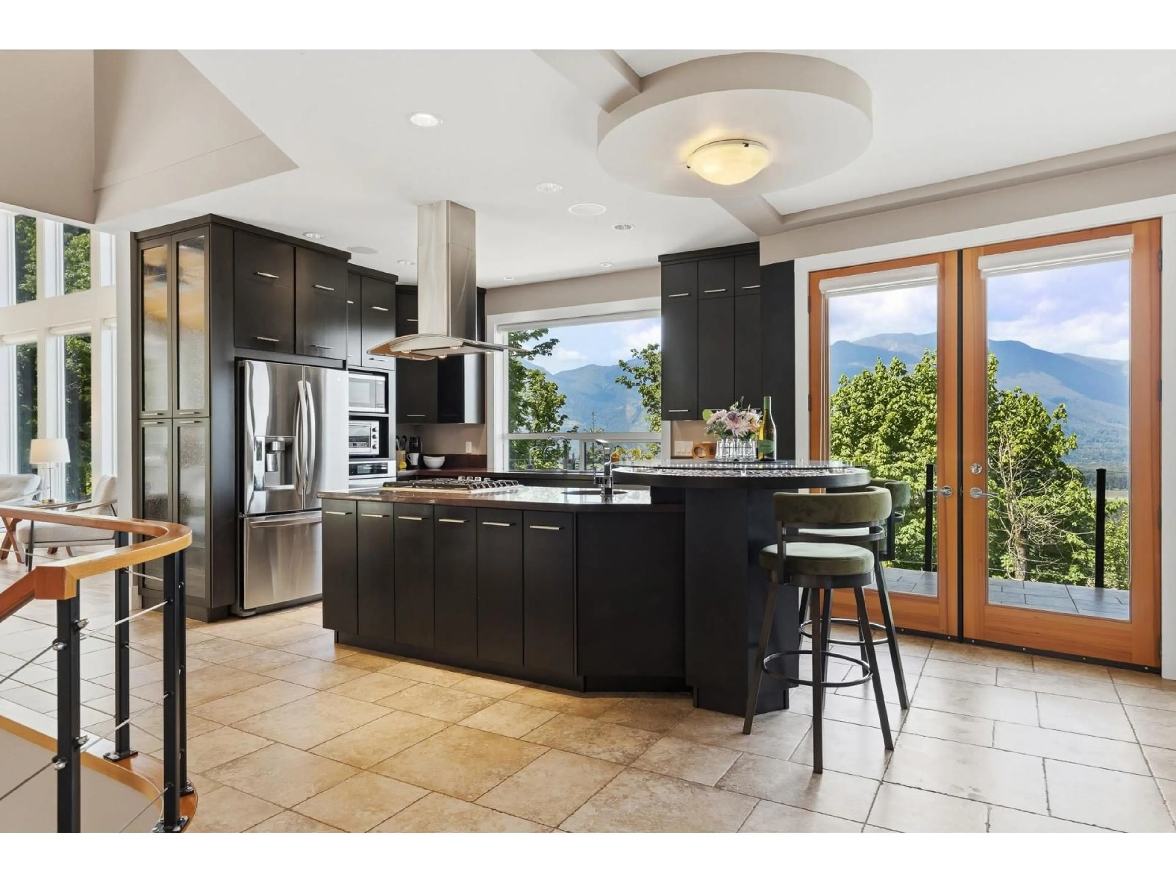 Contemporary kitchen, ceramic/tile floor for 1 - 43462 ALAMEDA DRIVE, Chilliwack British Columbia V2R0M3