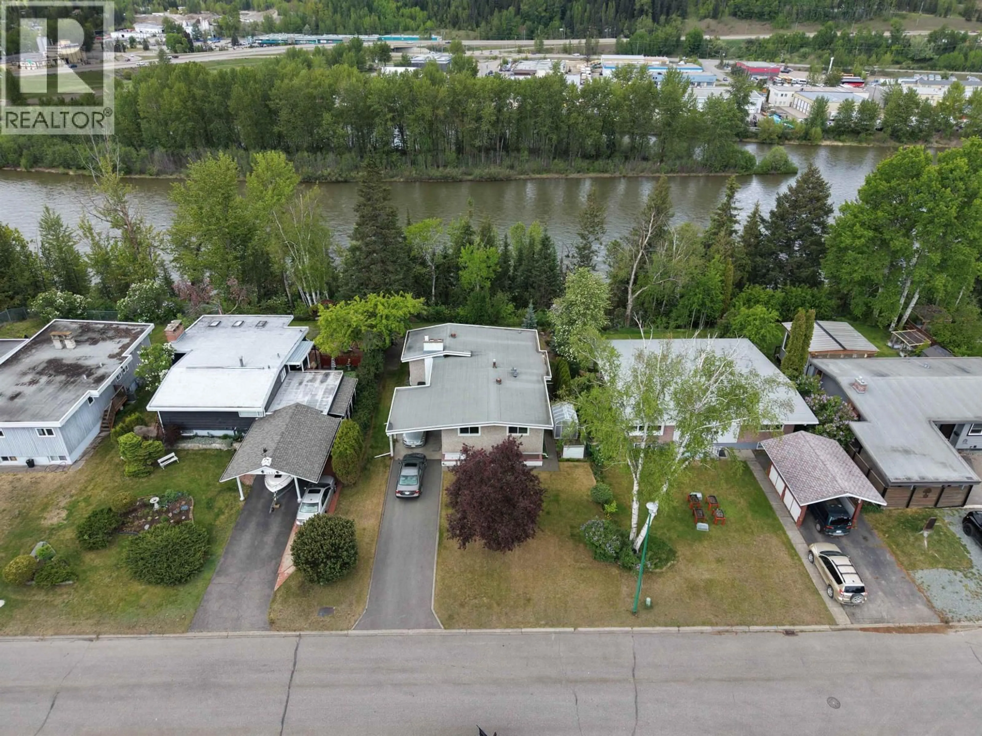 A pic from outside/outdoor area/front of a property/back of a property/a pic from drone, water/lake/river/ocean view for 2800 HAMMOND AVENUE, Prince George British Columbia V2M1A5