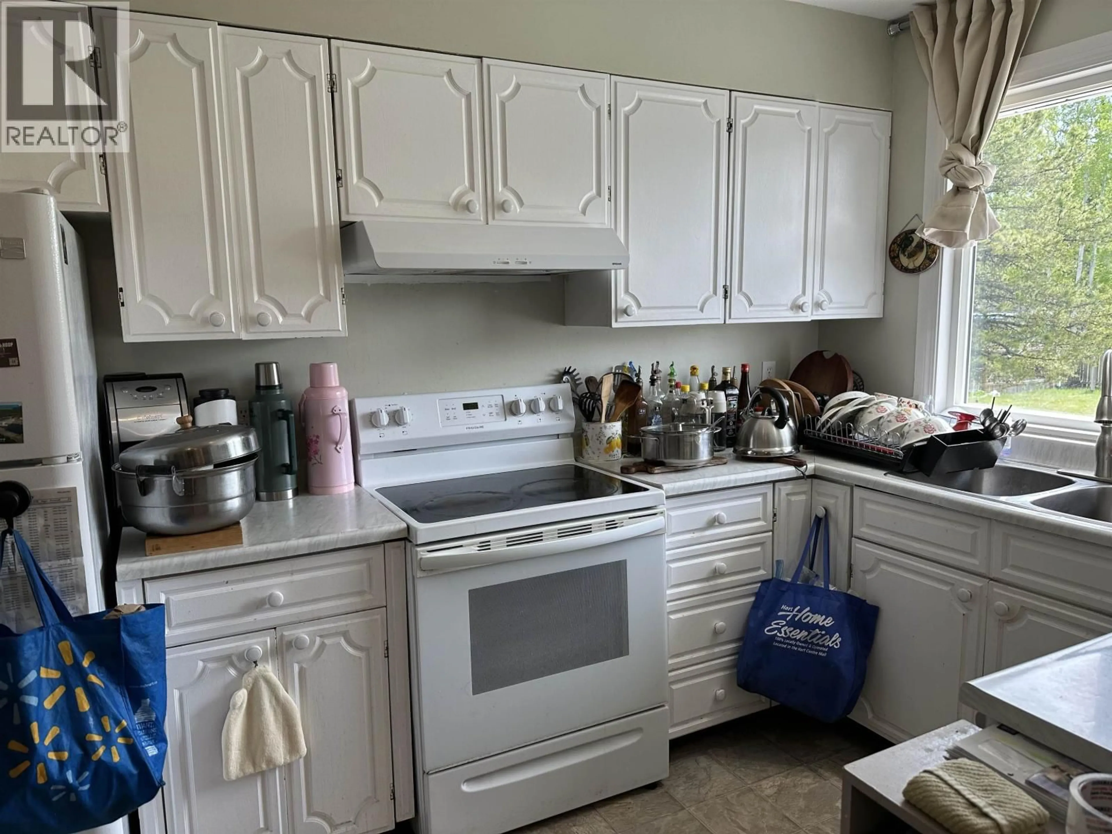 Standard kitchen, unknown for 10102 PAQUETTE AVENUE, Hudsons Hope British Columbia V0C1V0