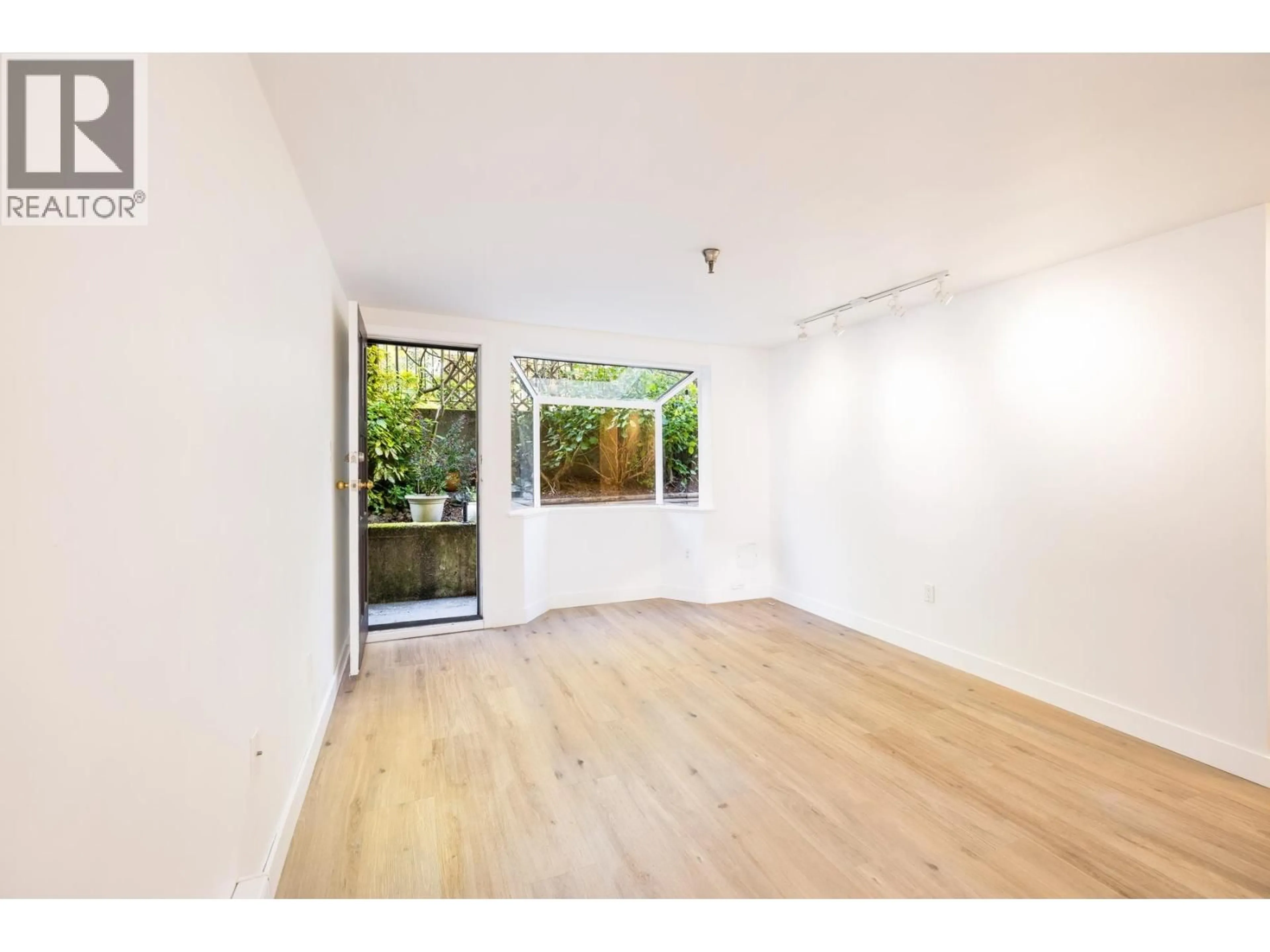 A pic of a room for 112 - 1363 CLYDE AVENUE, West Vancouver British Columbia V7T2W9