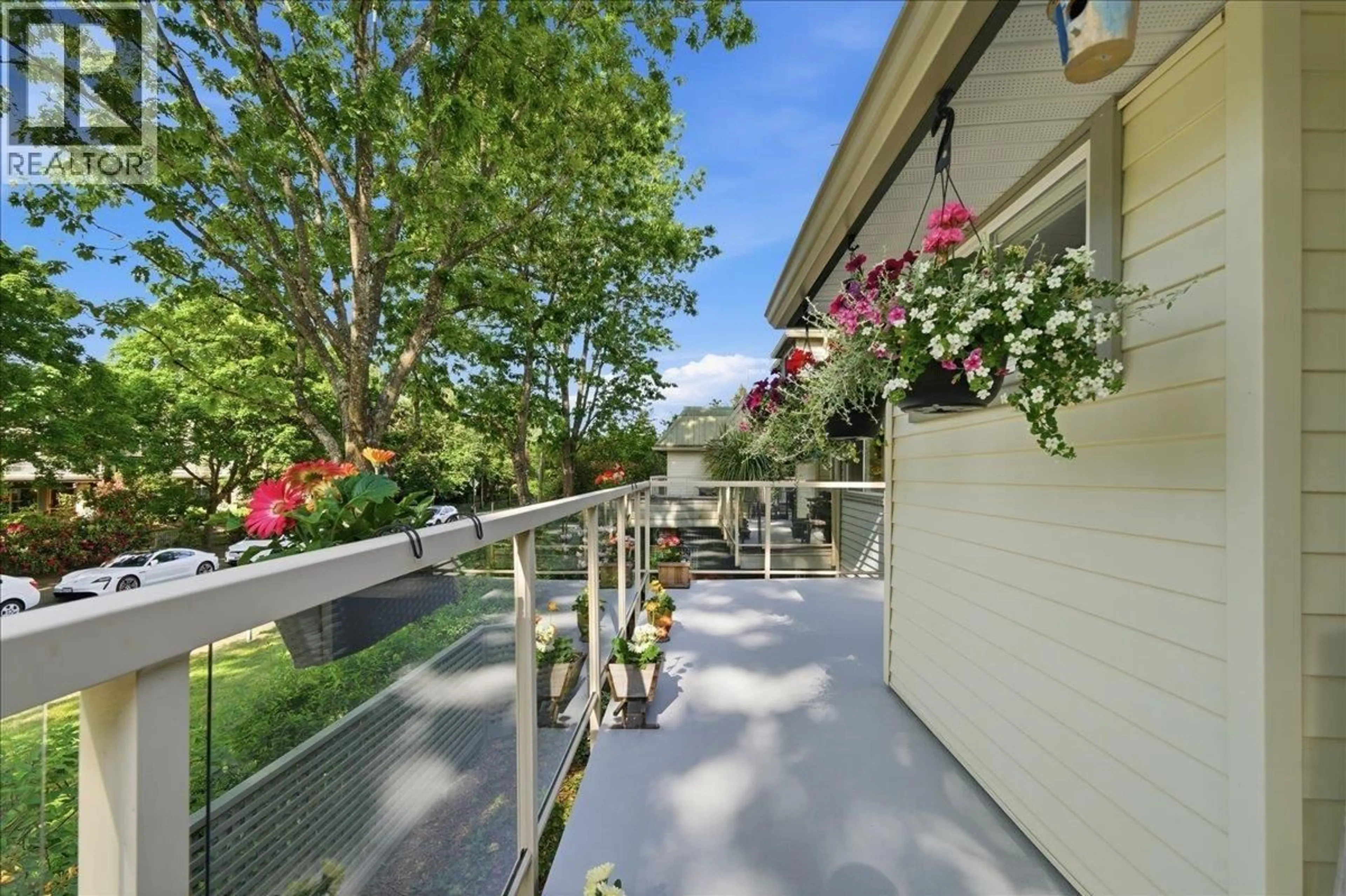 Patio, street for 203 - 22275 123 AVENUE, Maple Ridge British Columbia V2X4E1