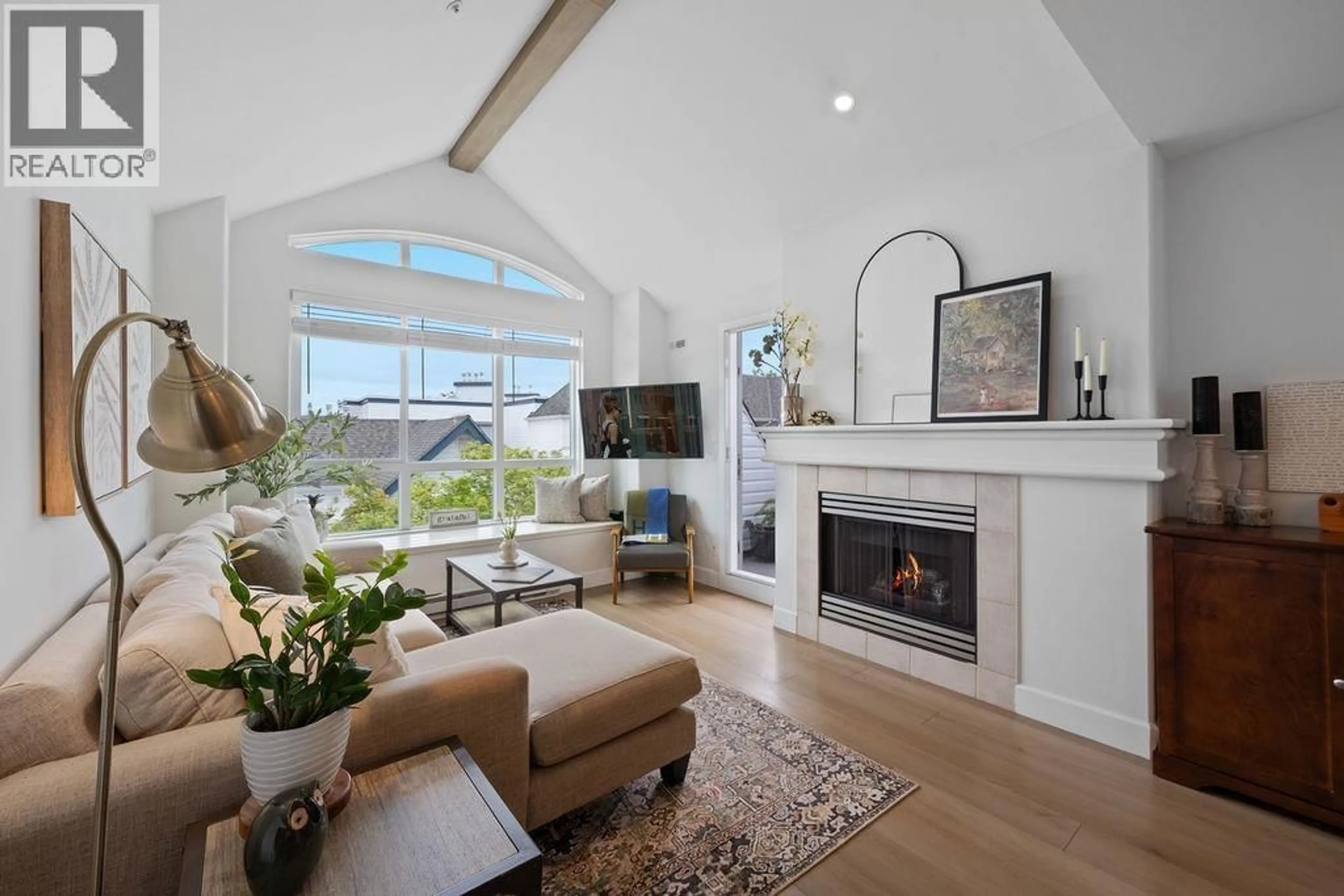 Living room with furniture, unknown for 404 - 12639 NO. 2 ROAD, Richmond British Columbia V7E6N6