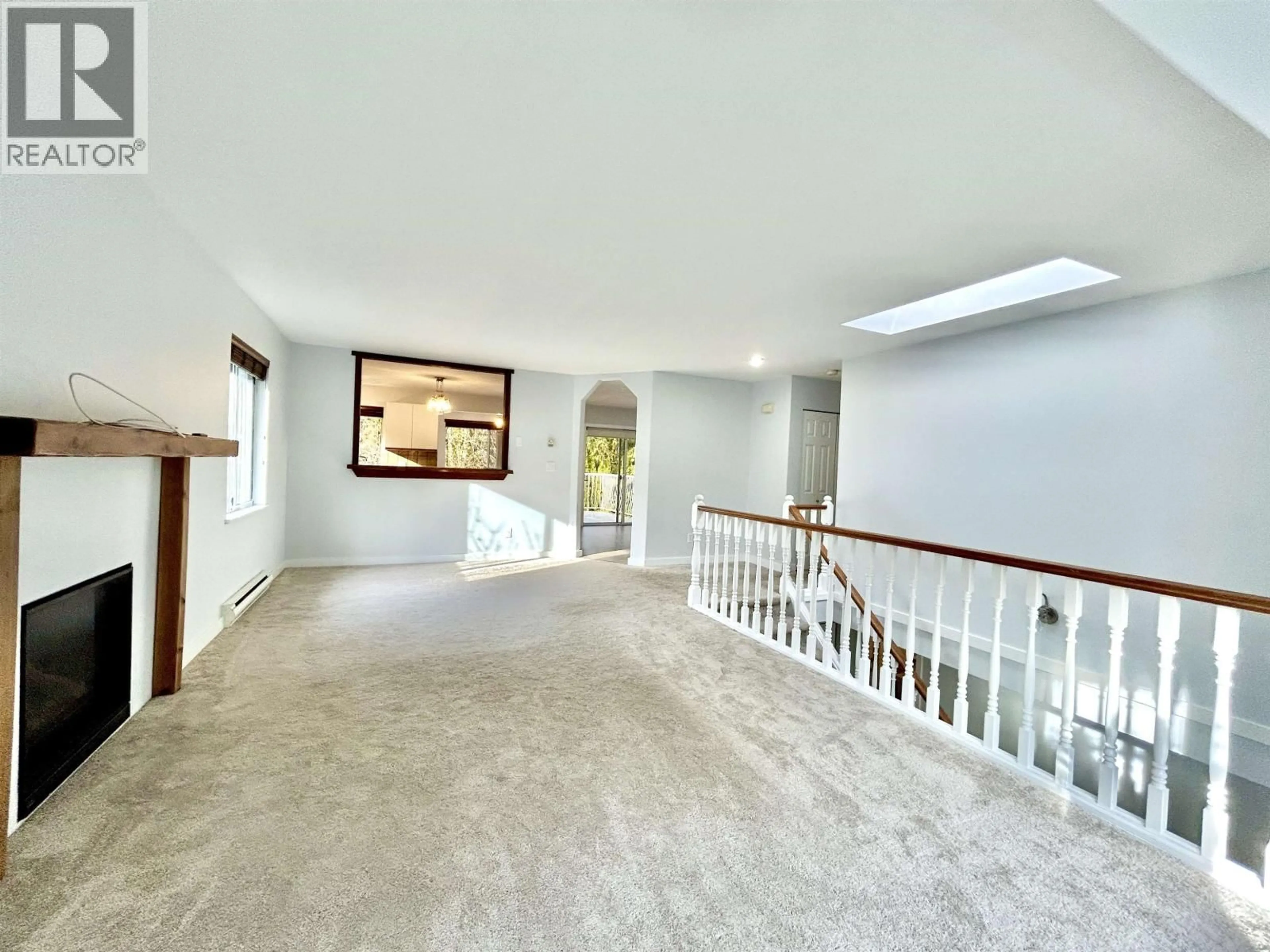 Indoor foyer for 1705 YMCA ROAD, Langdale British Columbia V0N1V6