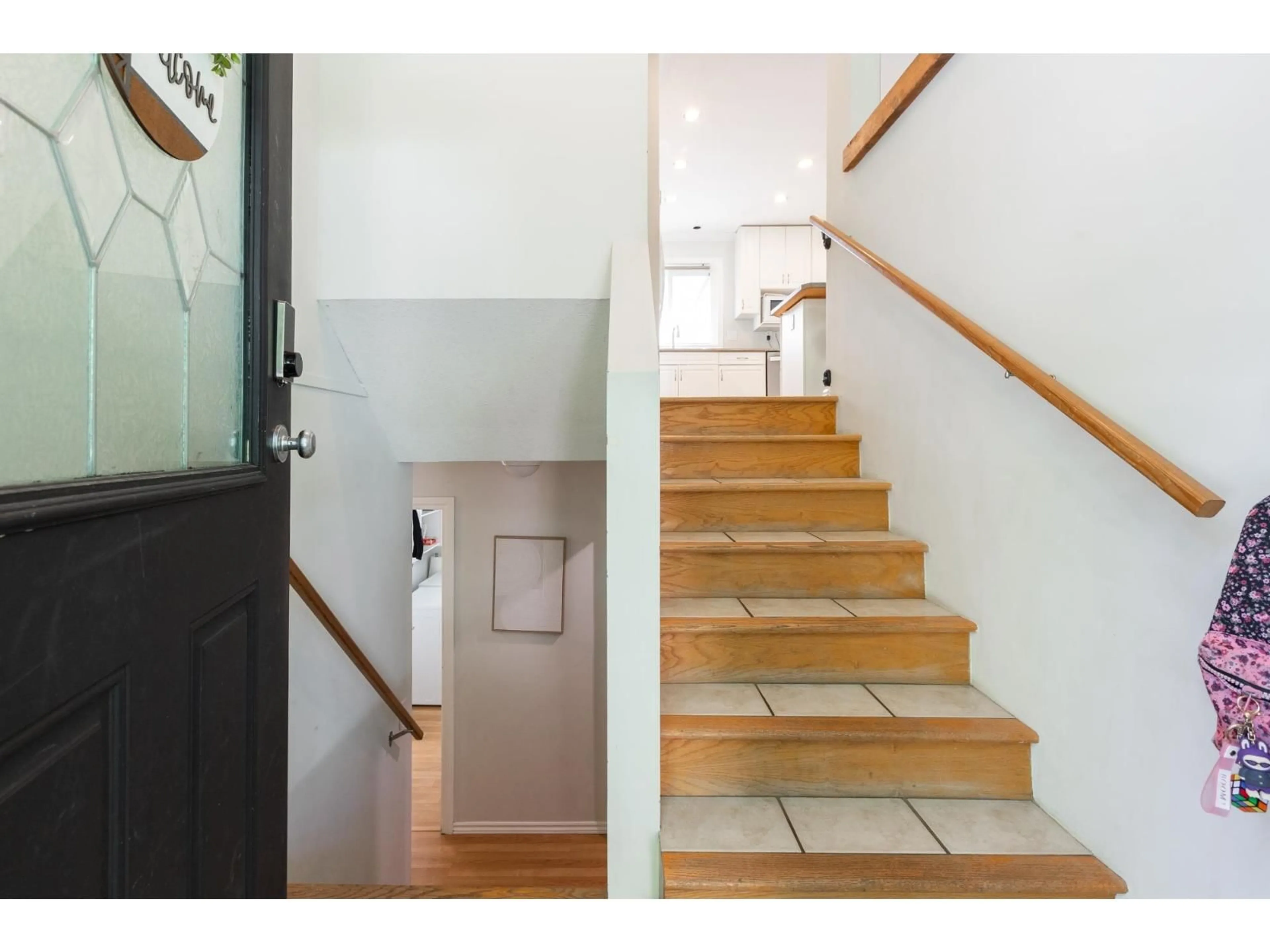 Stairs for 3874 200A STREET, Langley British Columbia V3A6K7