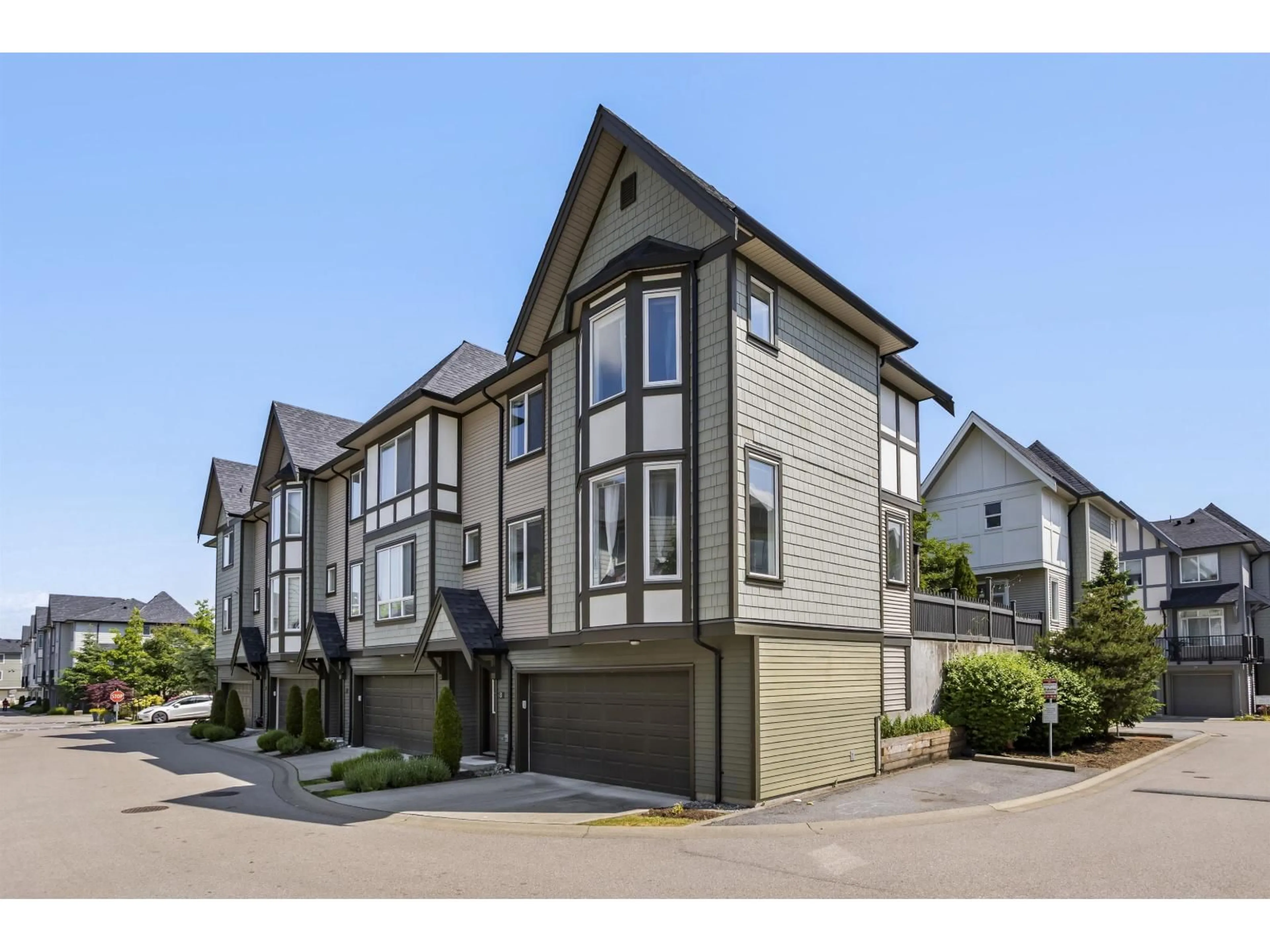 Unknown for 8 - 8138 204 STREET, Langley British Columbia V2Y0T4