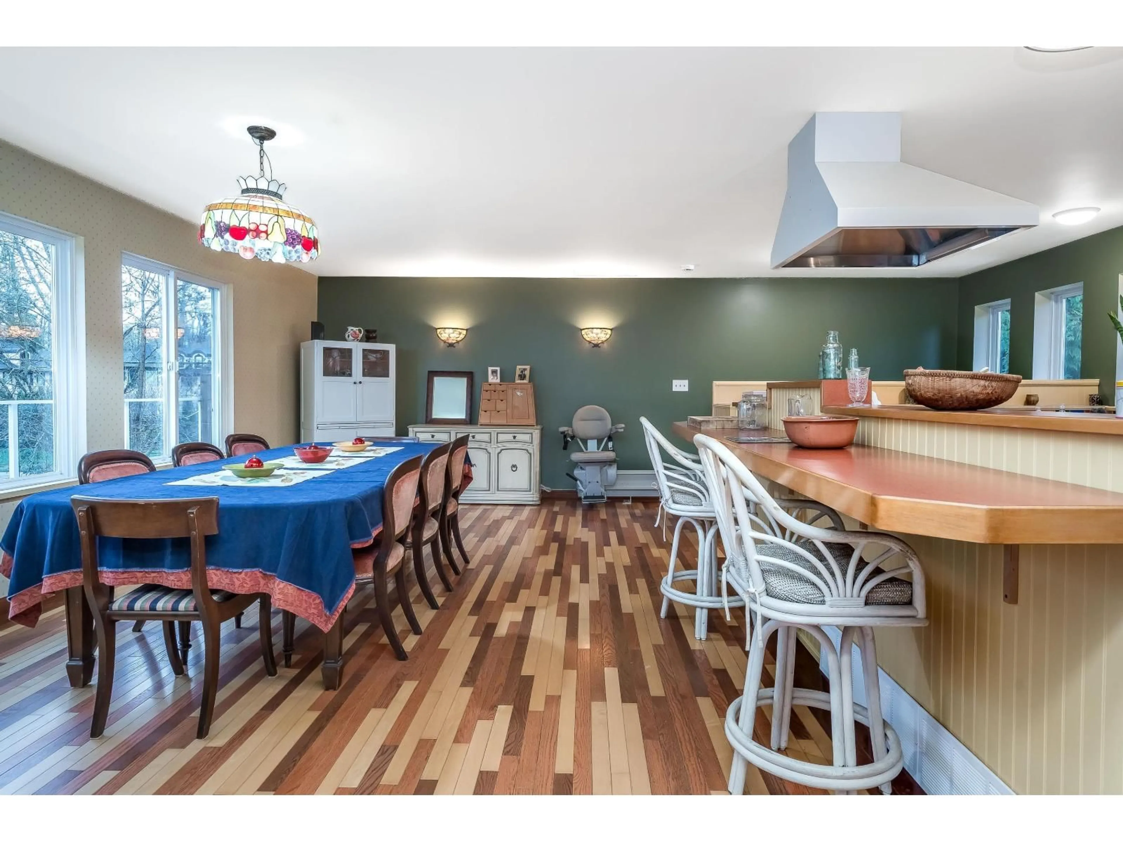Open concept kitchen, unknown for 3011 184 STREET, Surrey British Columbia V3Z9V2