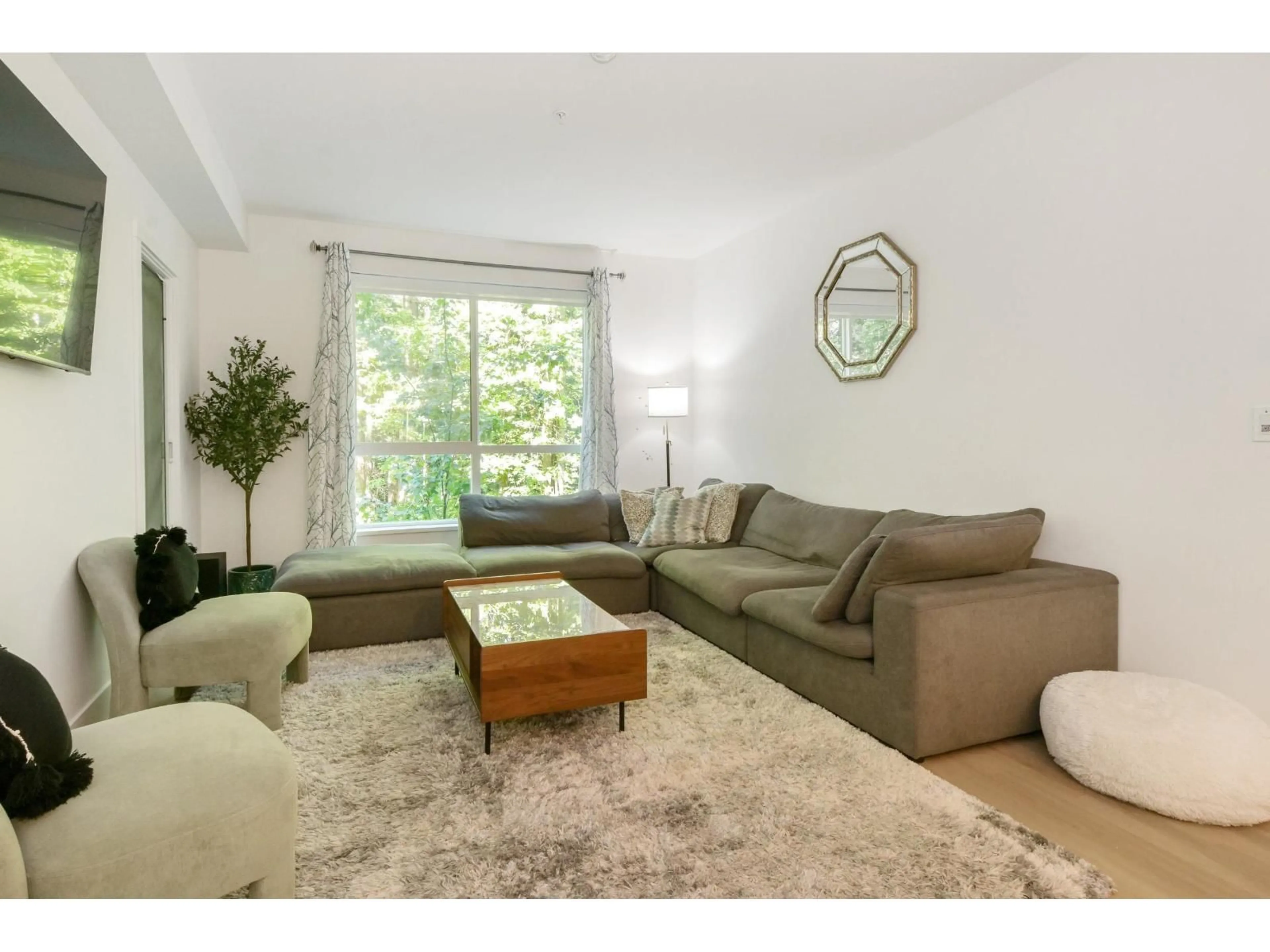 Living room with furniture, unknown for 204 - 3480 146A STREET, Surrey British Columbia V4P0H6
