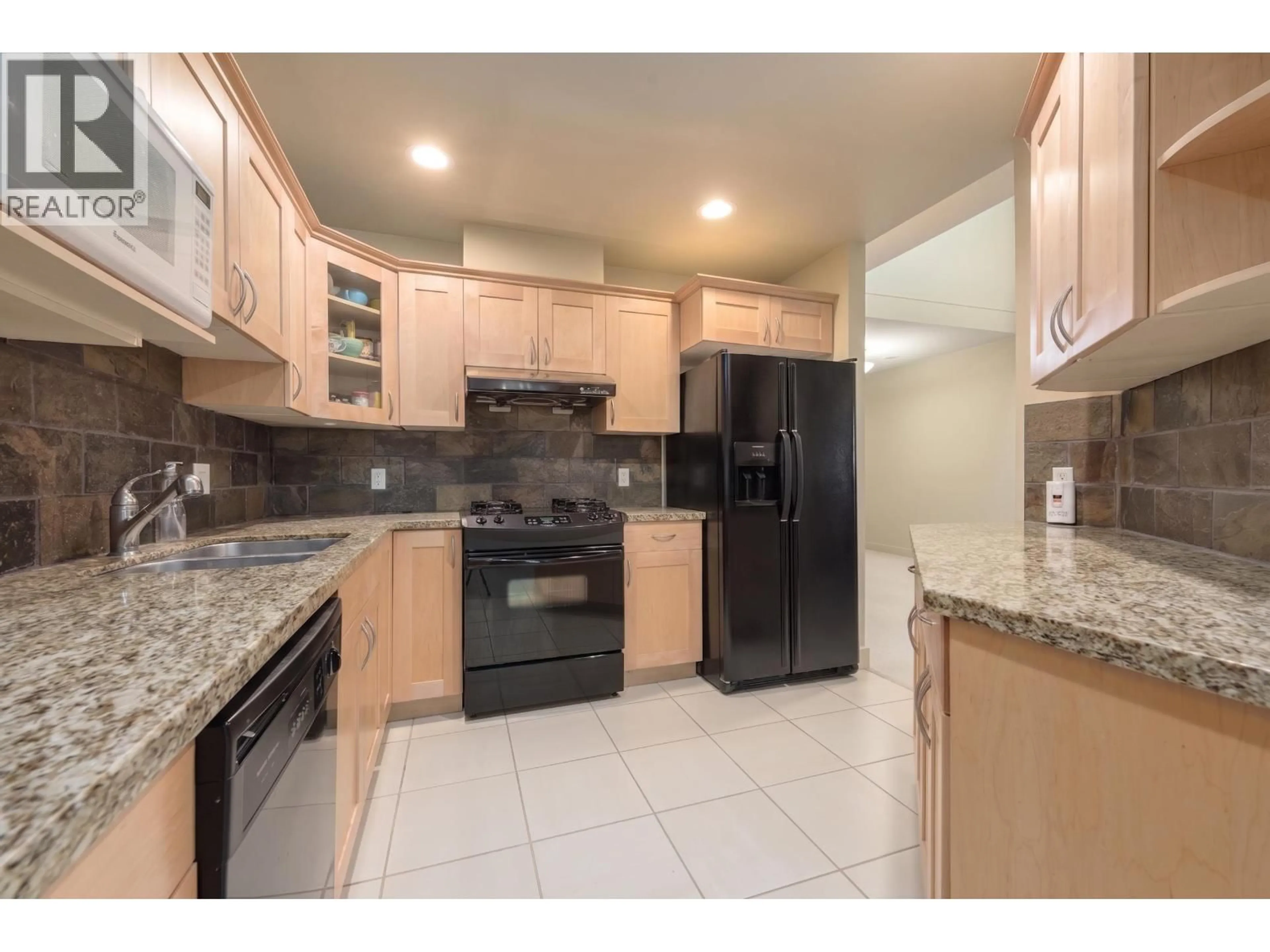 Standard kitchen, ceramic/tile floor for 72 - 6300 BIRCH STREET, Richmond British Columbia V6Y4K3