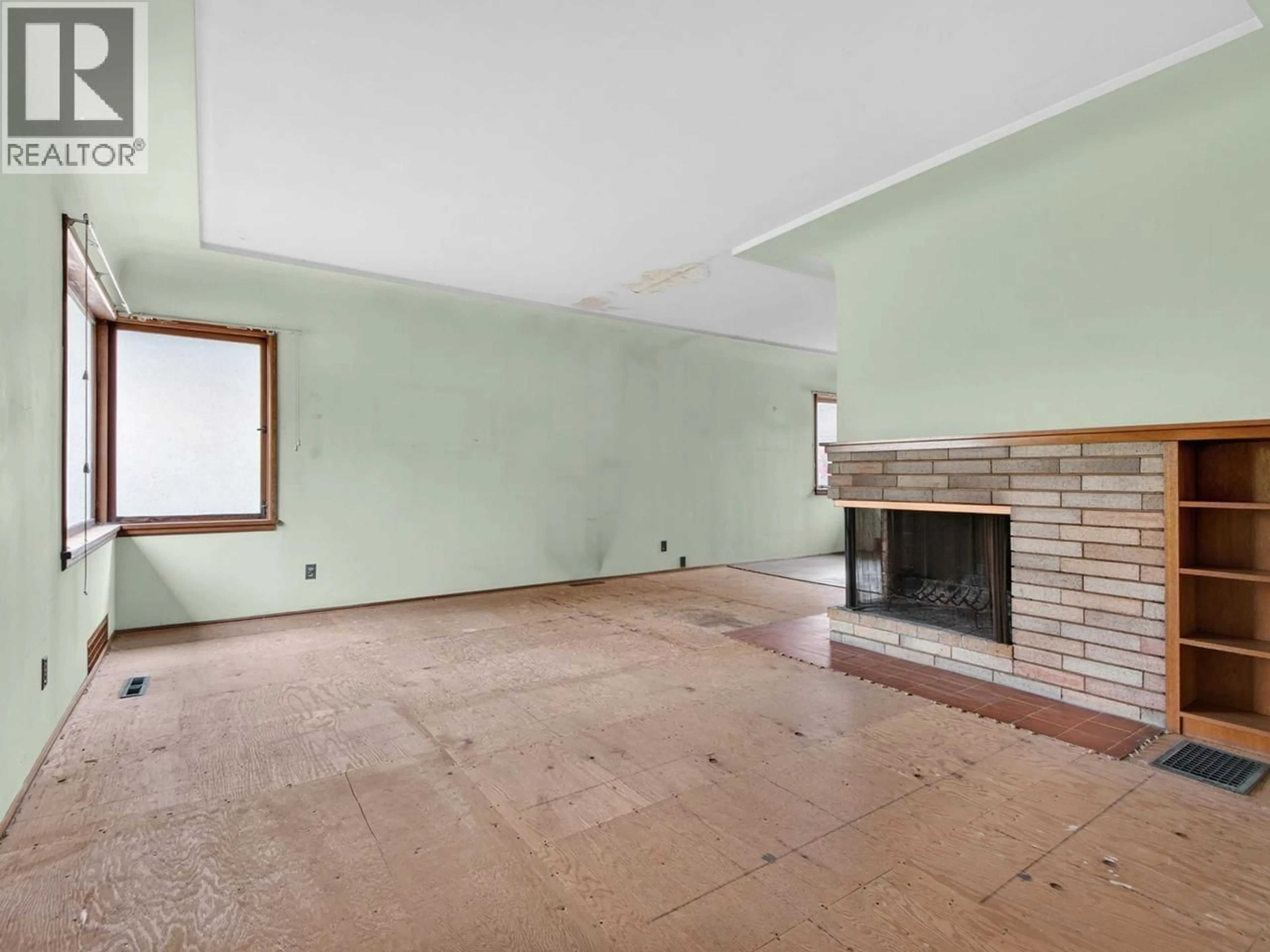 A pic of a room for 3325 49TH AVENUE, Vancouver British Columbia V5S1L7