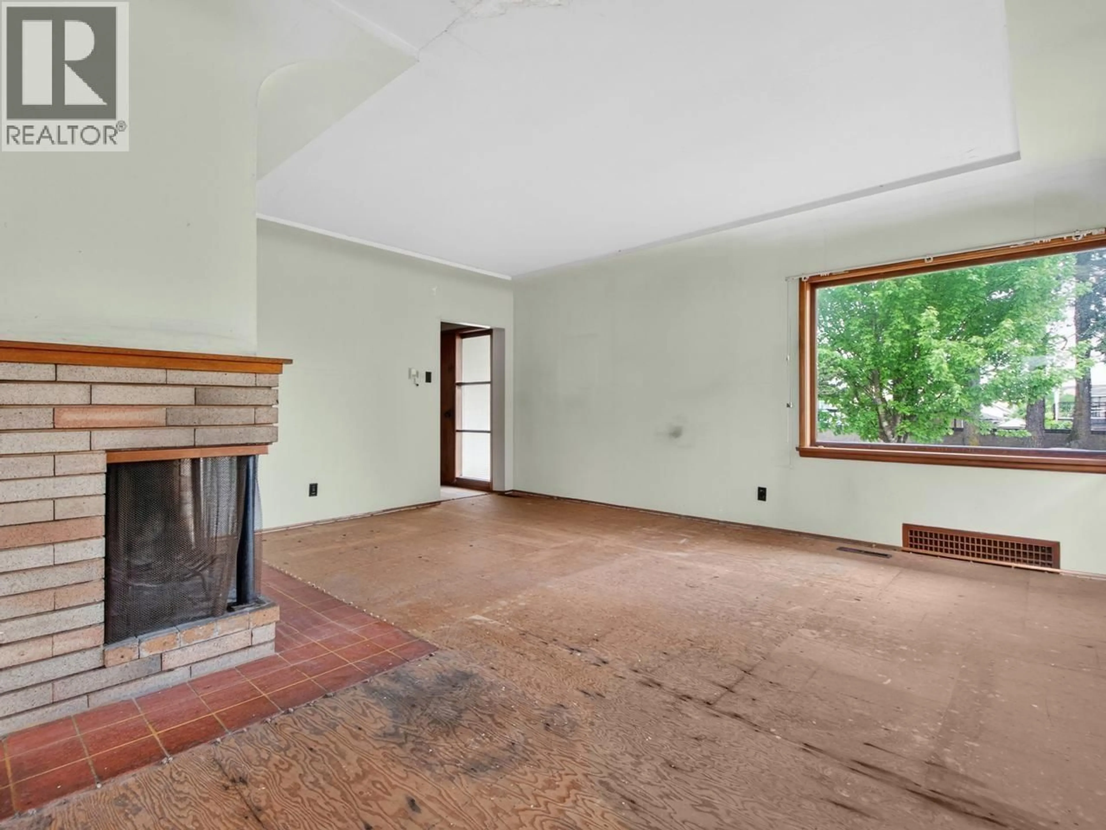 A pic of a room for 3325 49TH AVENUE, Vancouver British Columbia V5S1L7