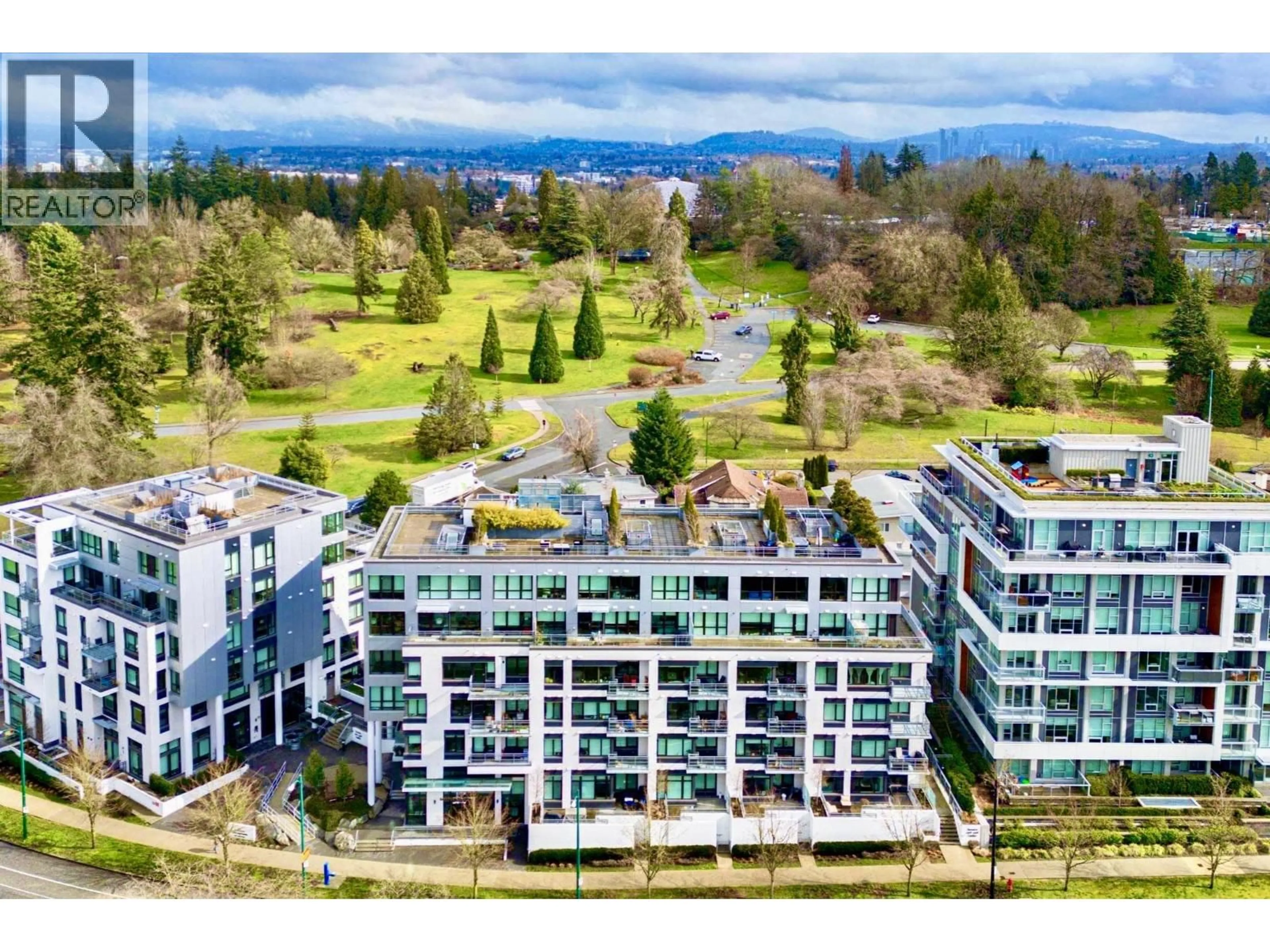 A pic from outside/outdoor area/front of a property/back of a property/a pic from drone, water/lake/river/ocean view for 302 - 4932 CAMBIE STREET, Vancouver British Columbia V5Z0K1
