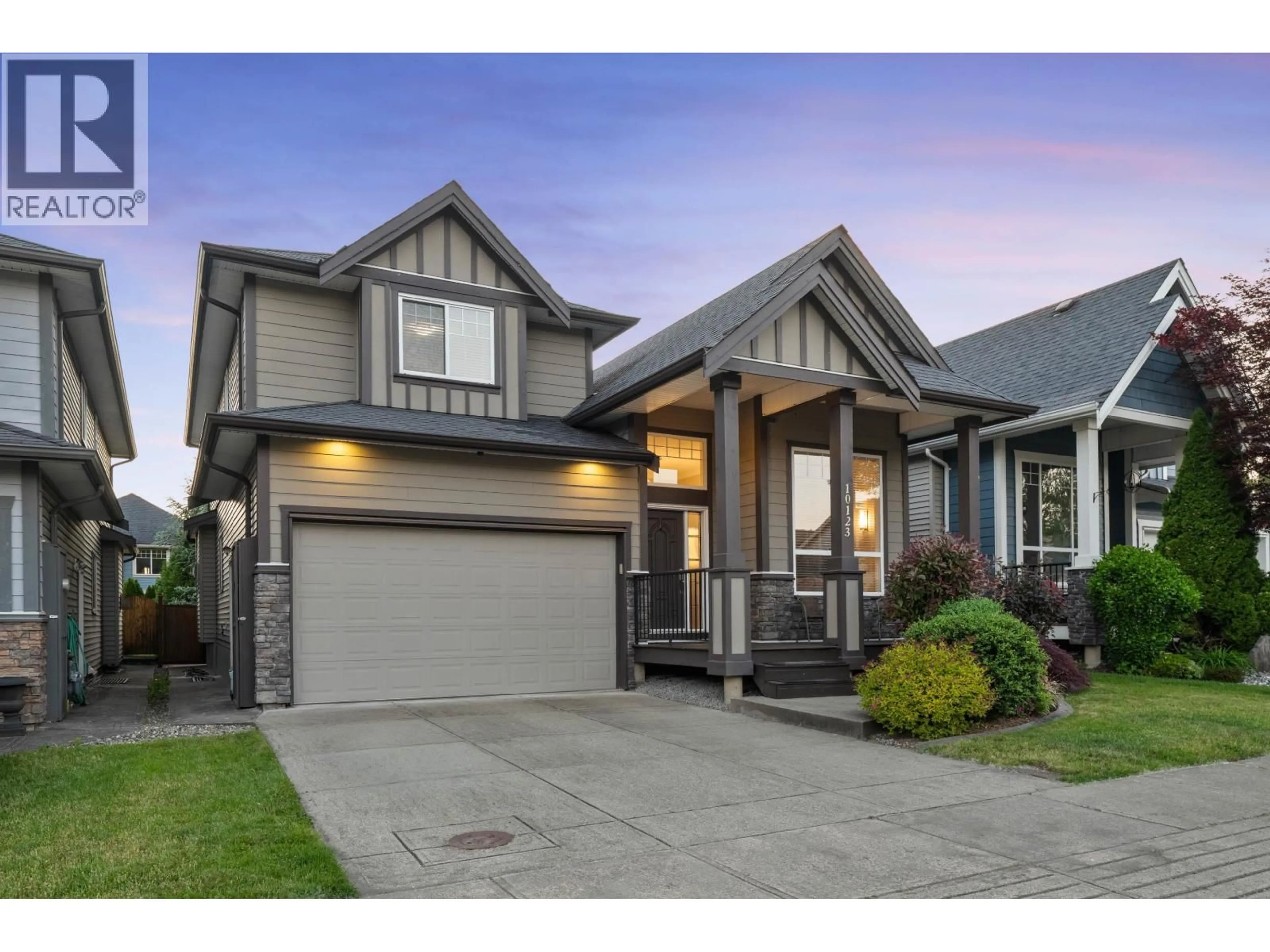 Home with vinyl exterior material, street for 10123 242 STREET, Maple Ridge British Columbia V2W0E6