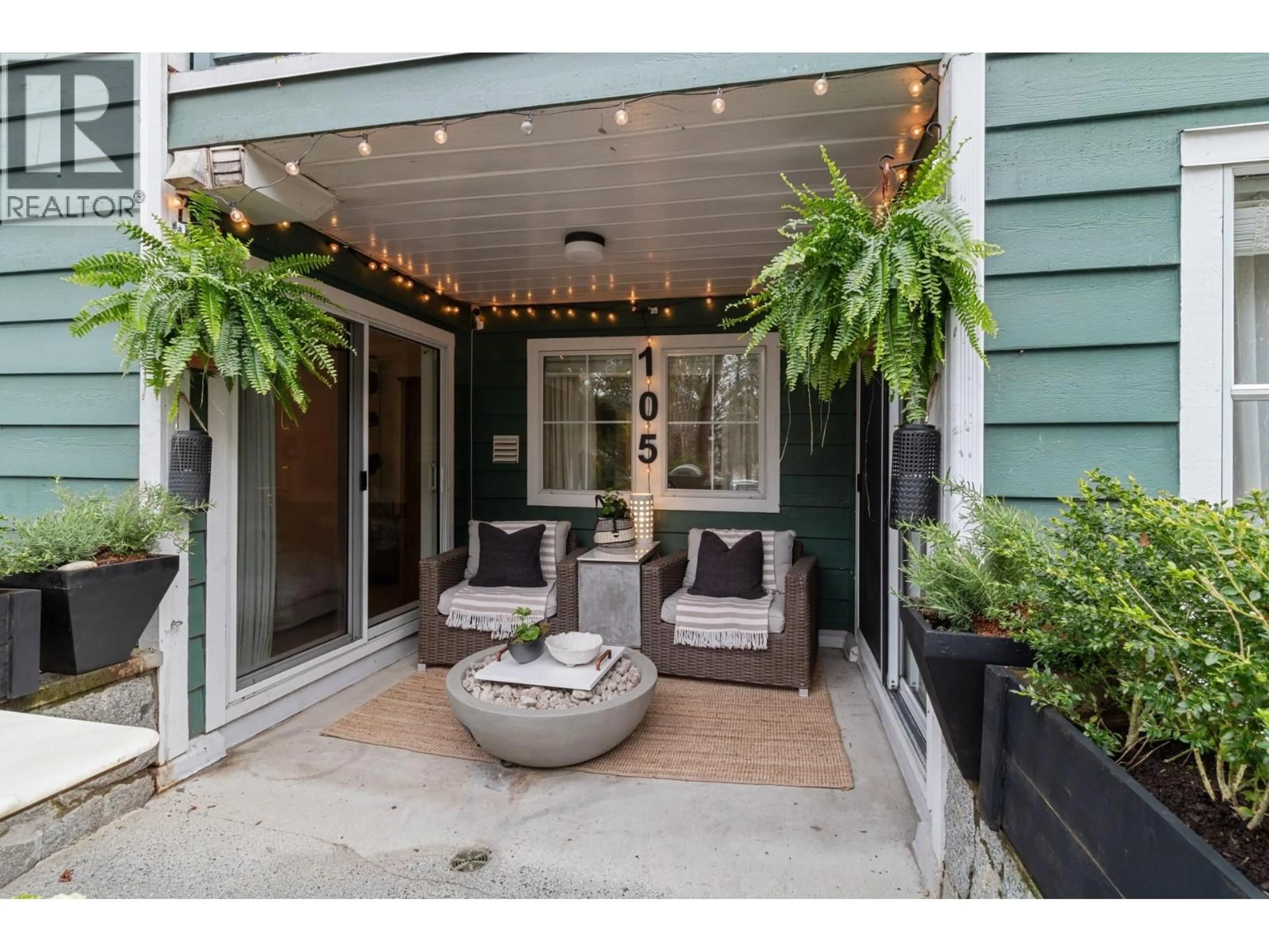 Indoor entryway for 105 - 1199 WESTWOOD STREET, Coquitlam British Columbia V3B7P6