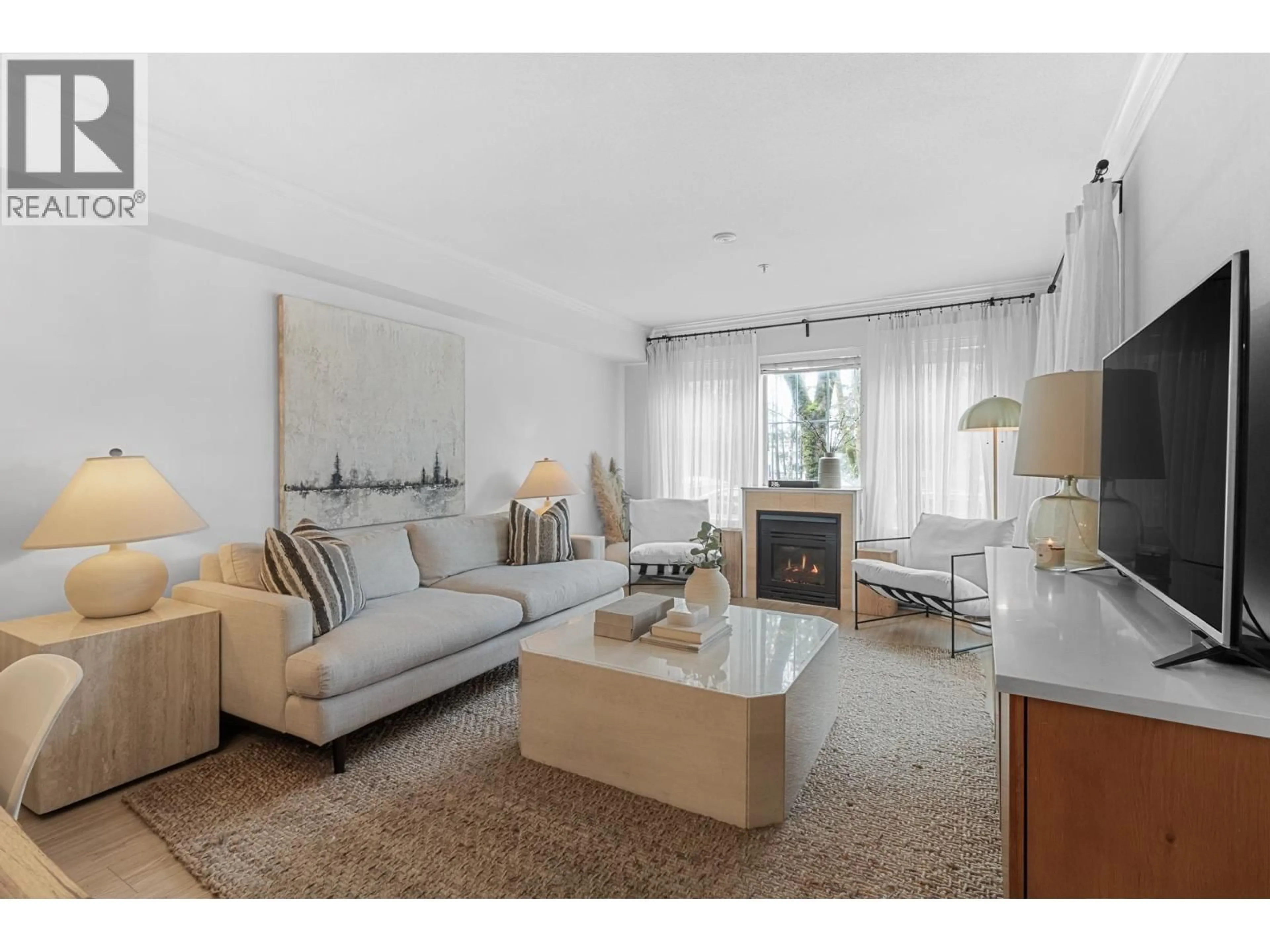 Living room with furniture, unknown for 105 - 1199 WESTWOOD STREET, Coquitlam British Columbia V3B7P6