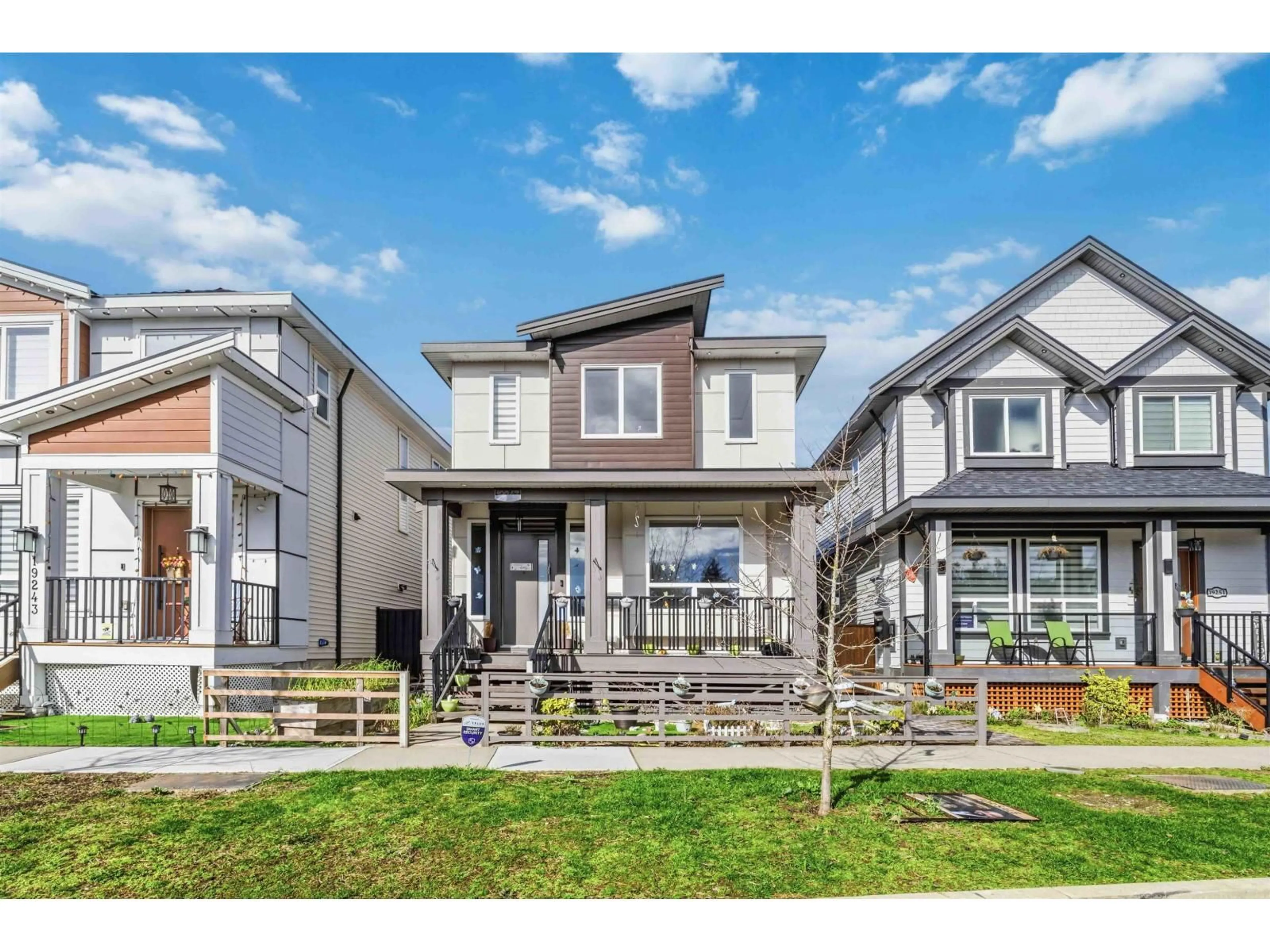Home with vinyl exterior material, street for 19247 71 AVENUE, Surrey British Columbia V4N6V1
