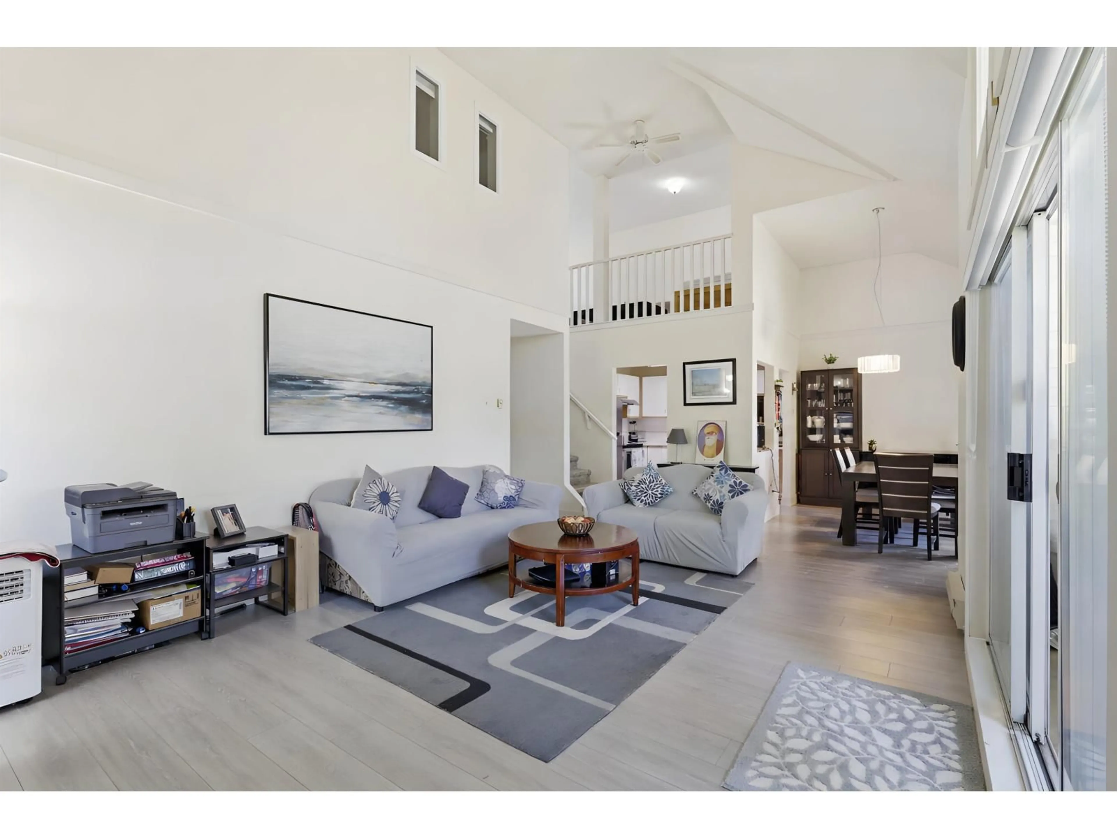 Living room with furniture, unknown for 315 - 13918 72 AVENUE, Surrey British Columbia V3W0T4