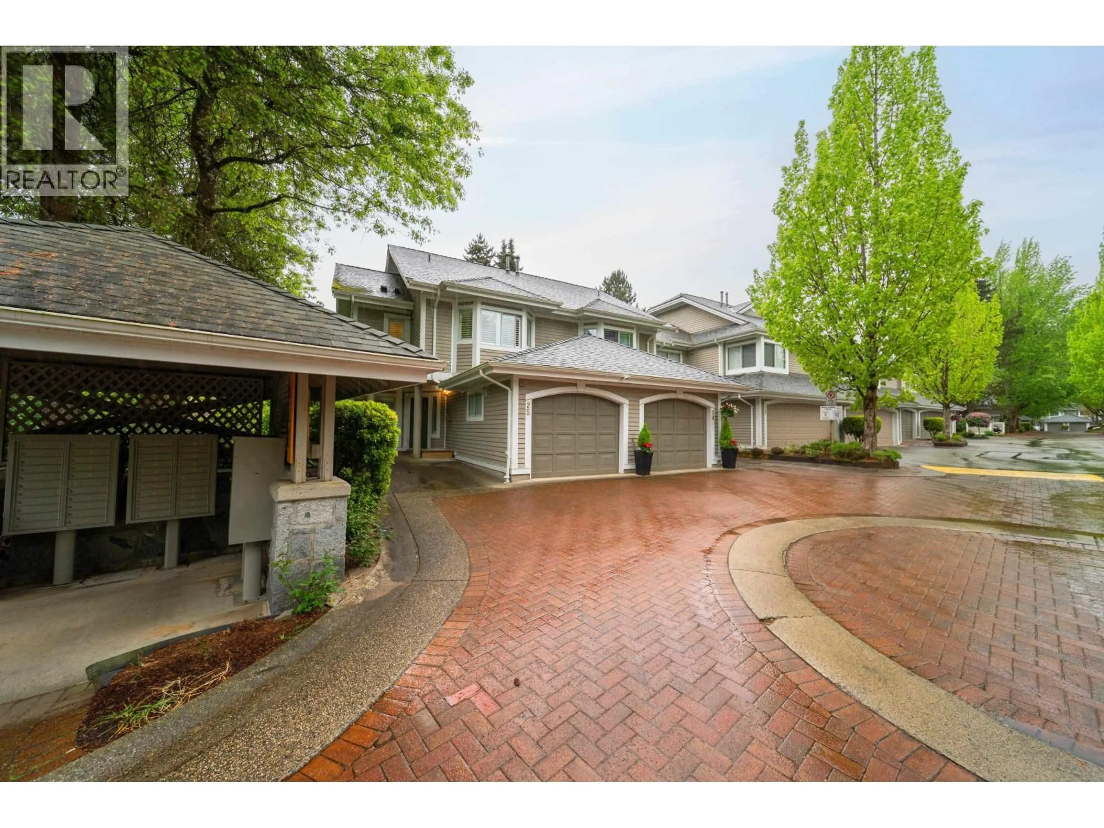 Patio, street for 25 - 650 ROCHE POINT DRIVE, North Vancouver British Columbia V7H2Z5