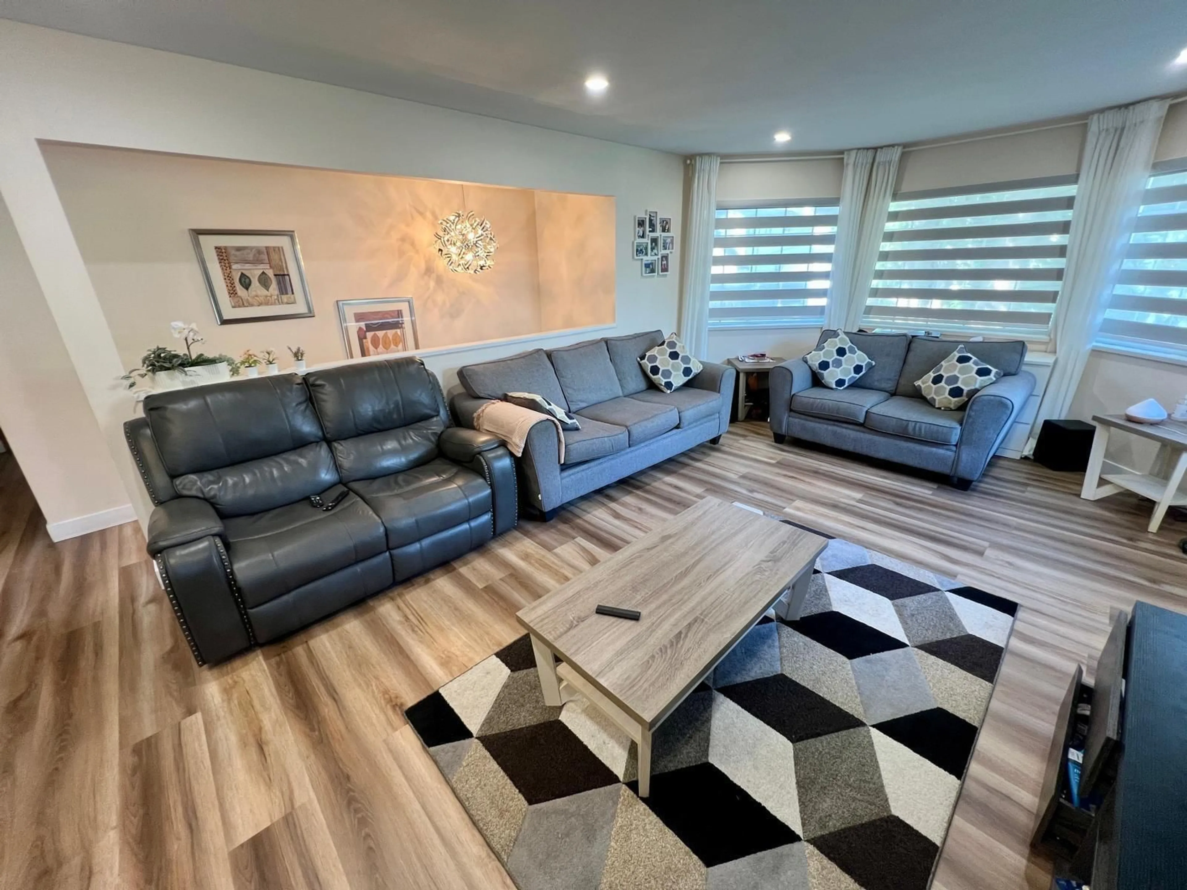Living room with furniture, unknown for 14052 66 AVENUE, Surrey British Columbia V3W2B1