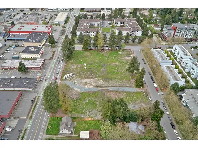 10024 WHALLEY BOULEVARD, Surrey 3