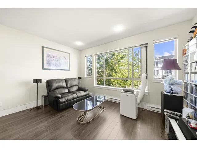 4 - 19752 55A AVENUE, Langley 4