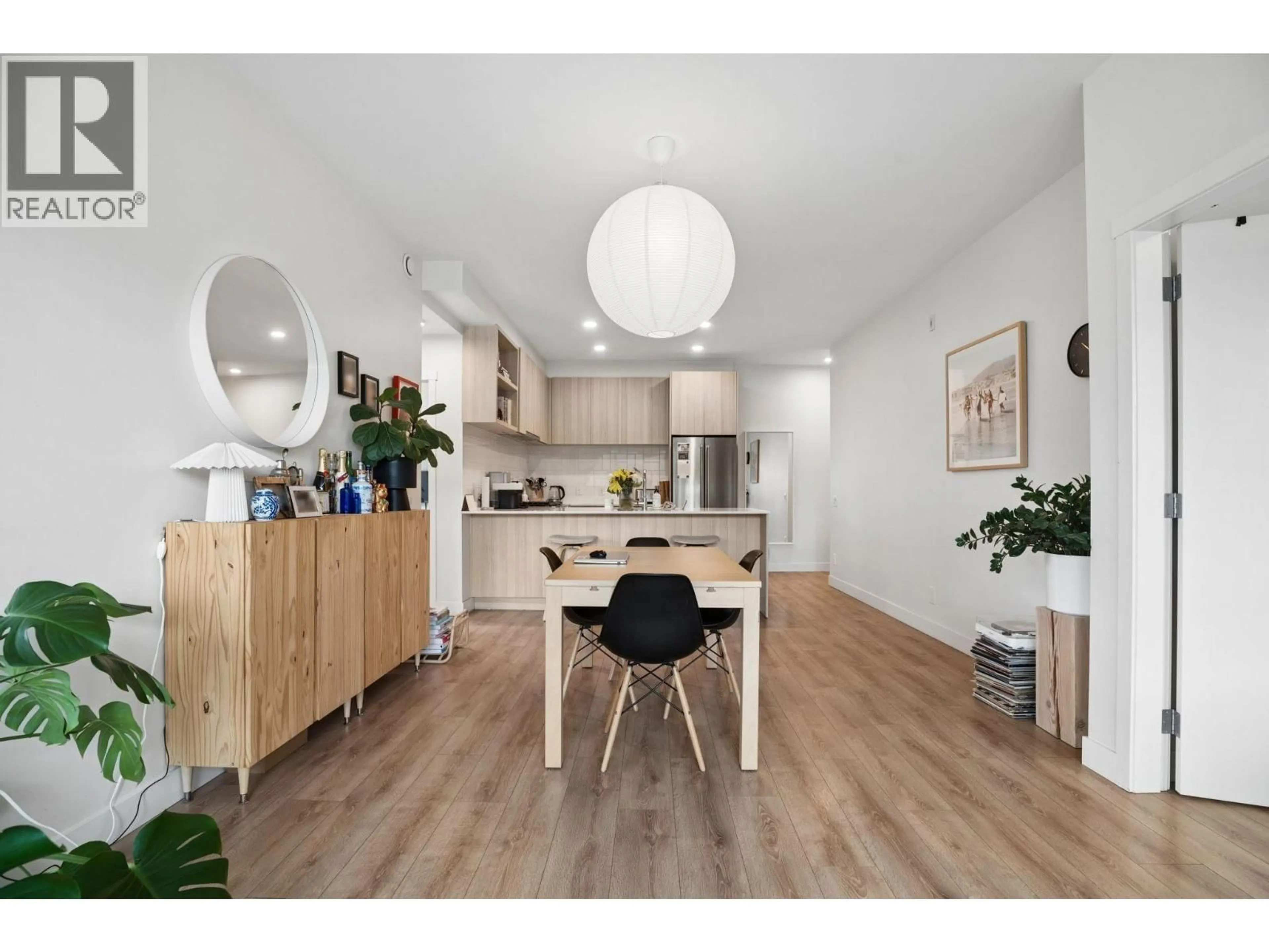 Open concept kitchen, wood/laminate floor for 612 - 721 ANSKAR COURT, Coquitlam British Columbia V3J0L4