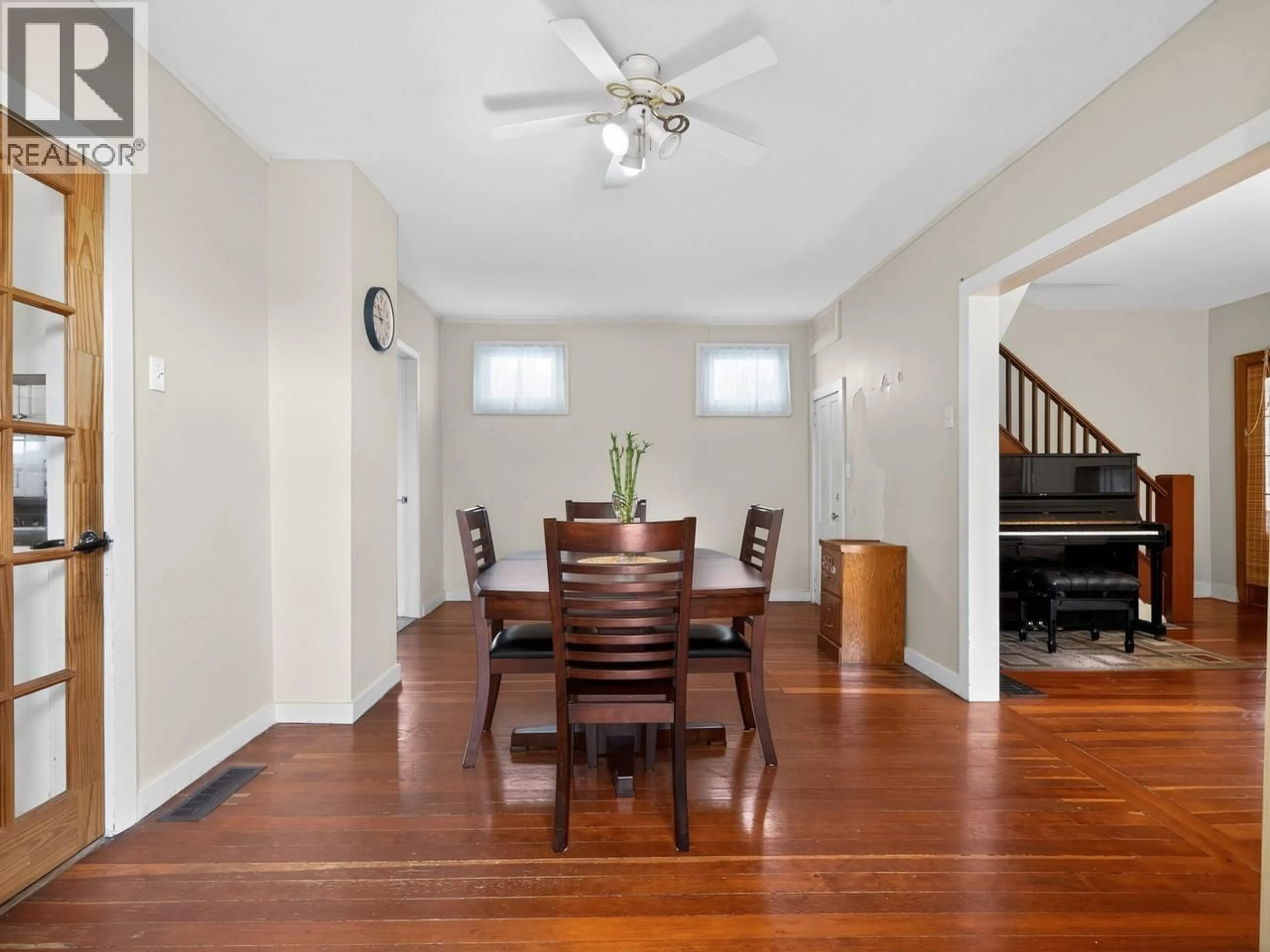 Dining room, wood/laminate floor for 836 THIRTEENTH STREET, New Westminster British Columbia V3M4M9