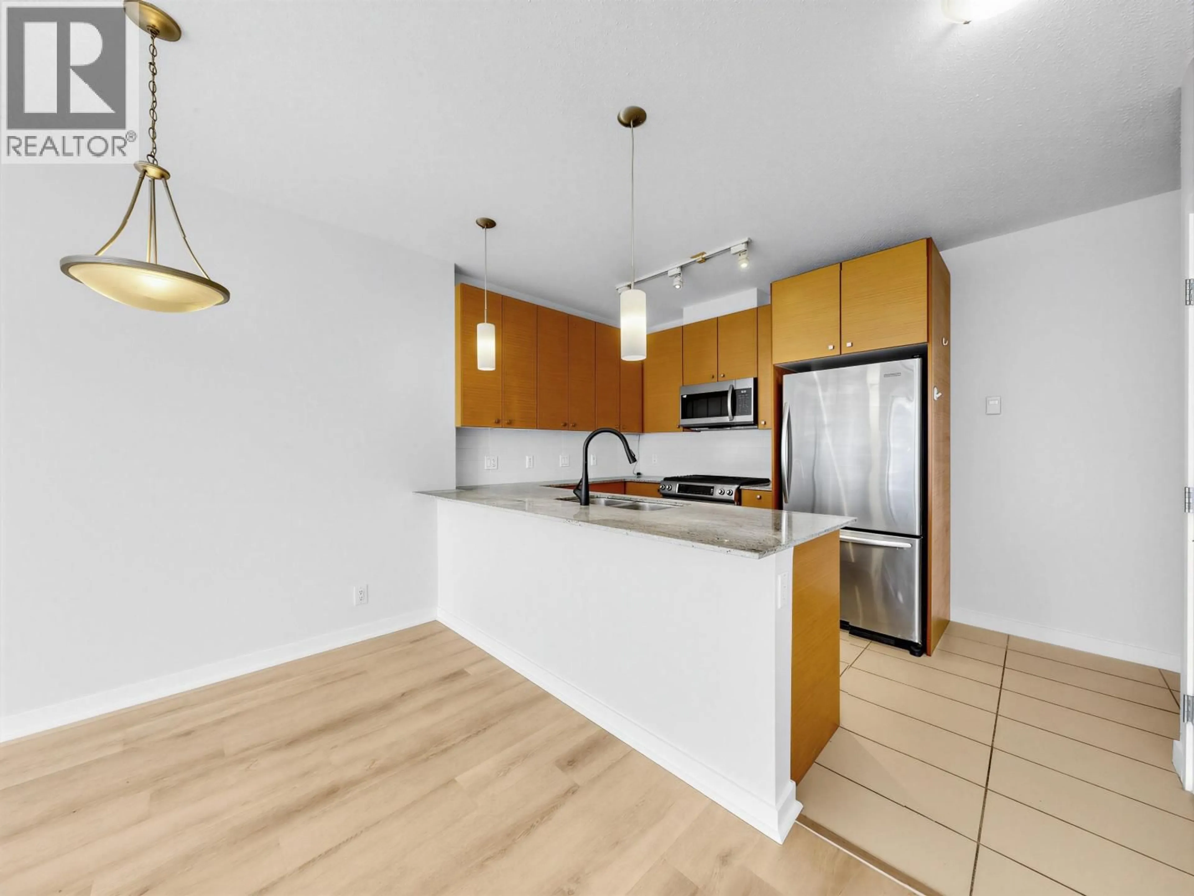 Standard kitchen, wood/laminate floor for 1509 - 7360 ELMBRIDGE WAY, Richmond British Columbia V6X0A5