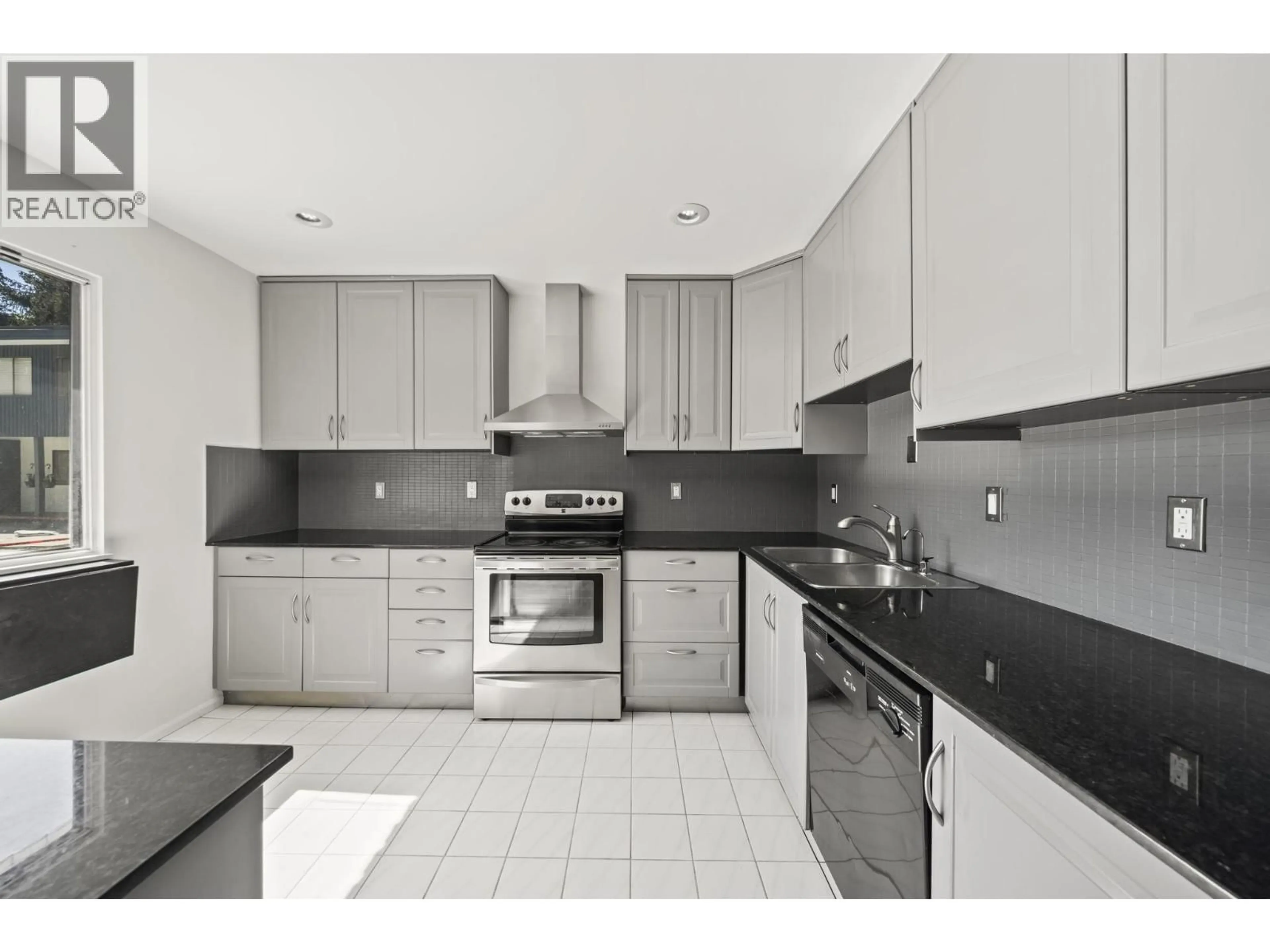 Unknown for 7326 CAPISTRANO DRIVE, Burnaby British Columbia V5A1P8