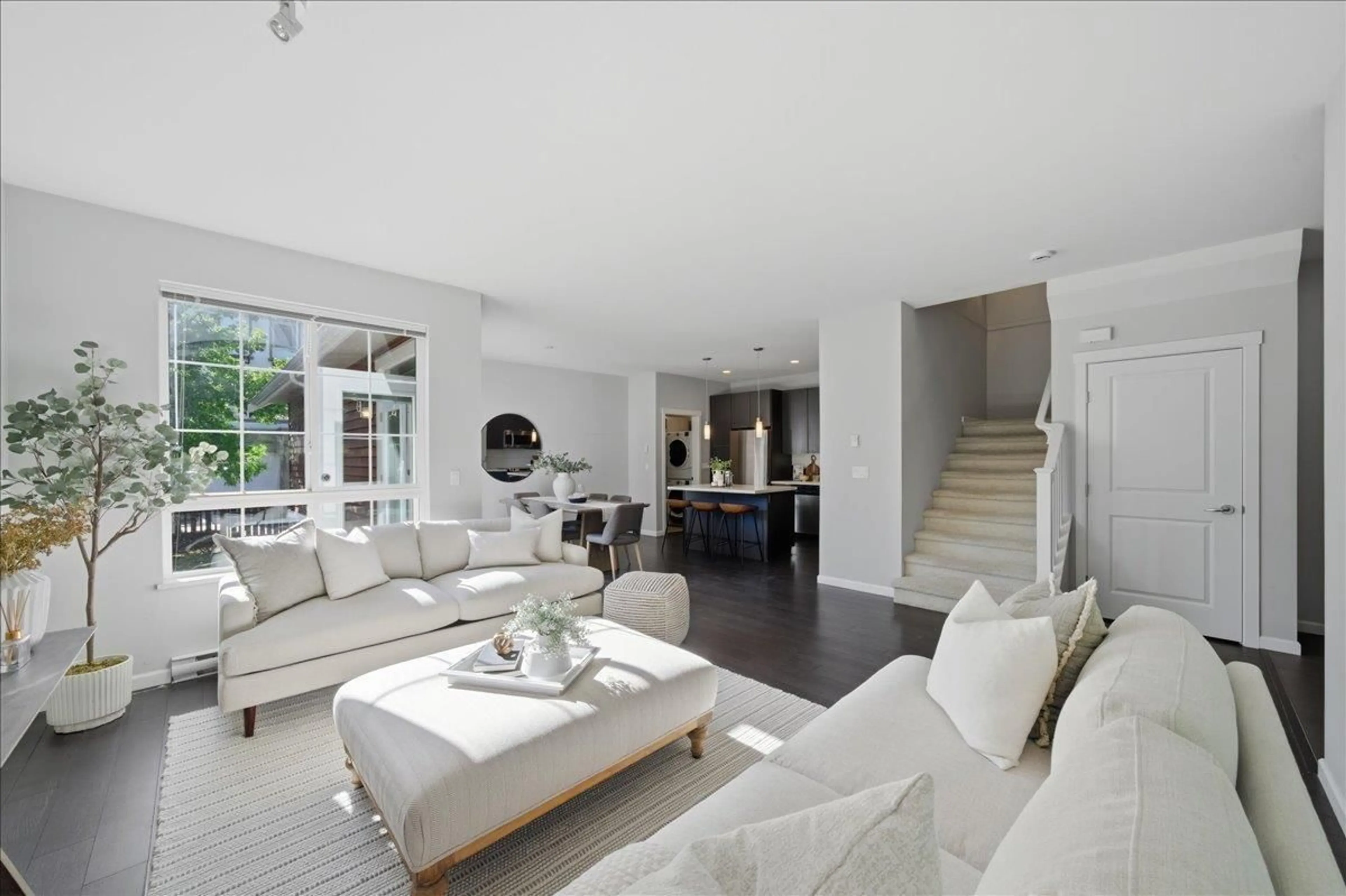 Living room with furniture, unknown for 6891 195A STREET, Surrey British Columbia V4N6K3