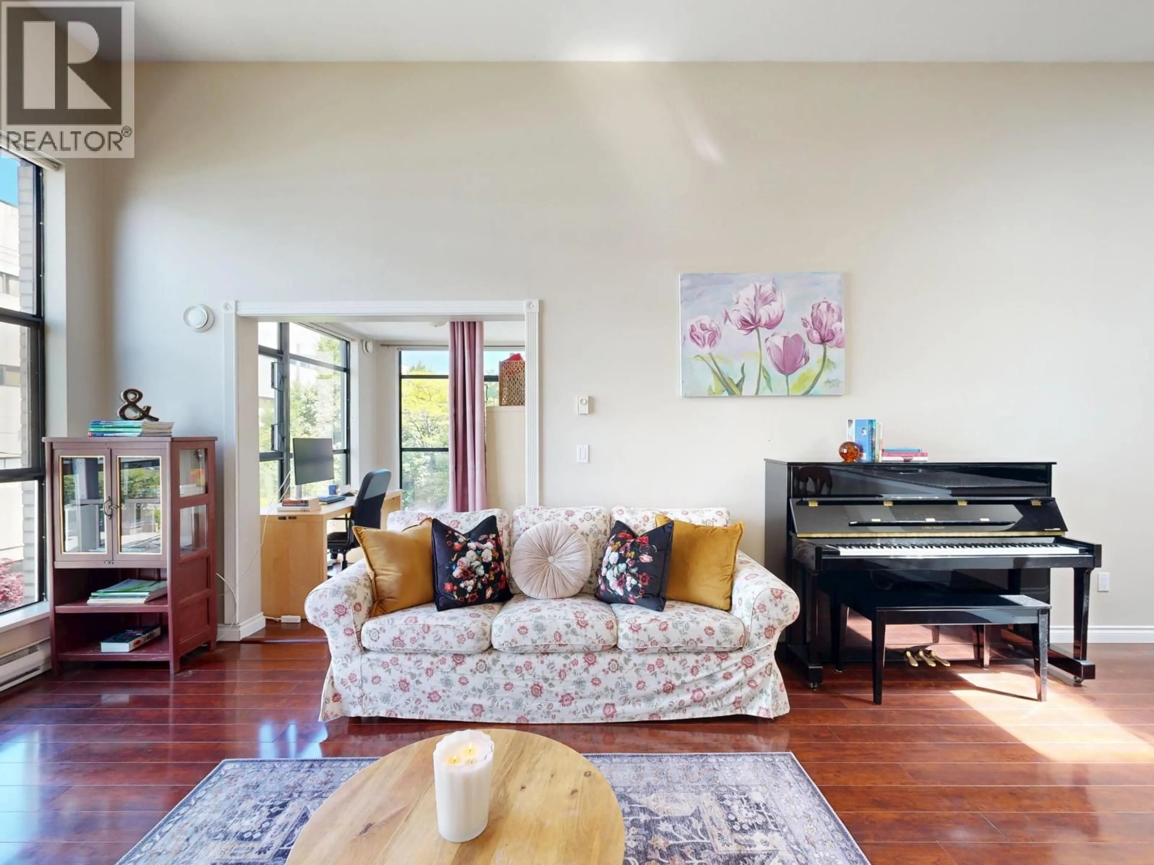 Living room with furniture, unknown for 409 - 2181 10TH AVENUE, Vancouver British Columbia V6K2H7
