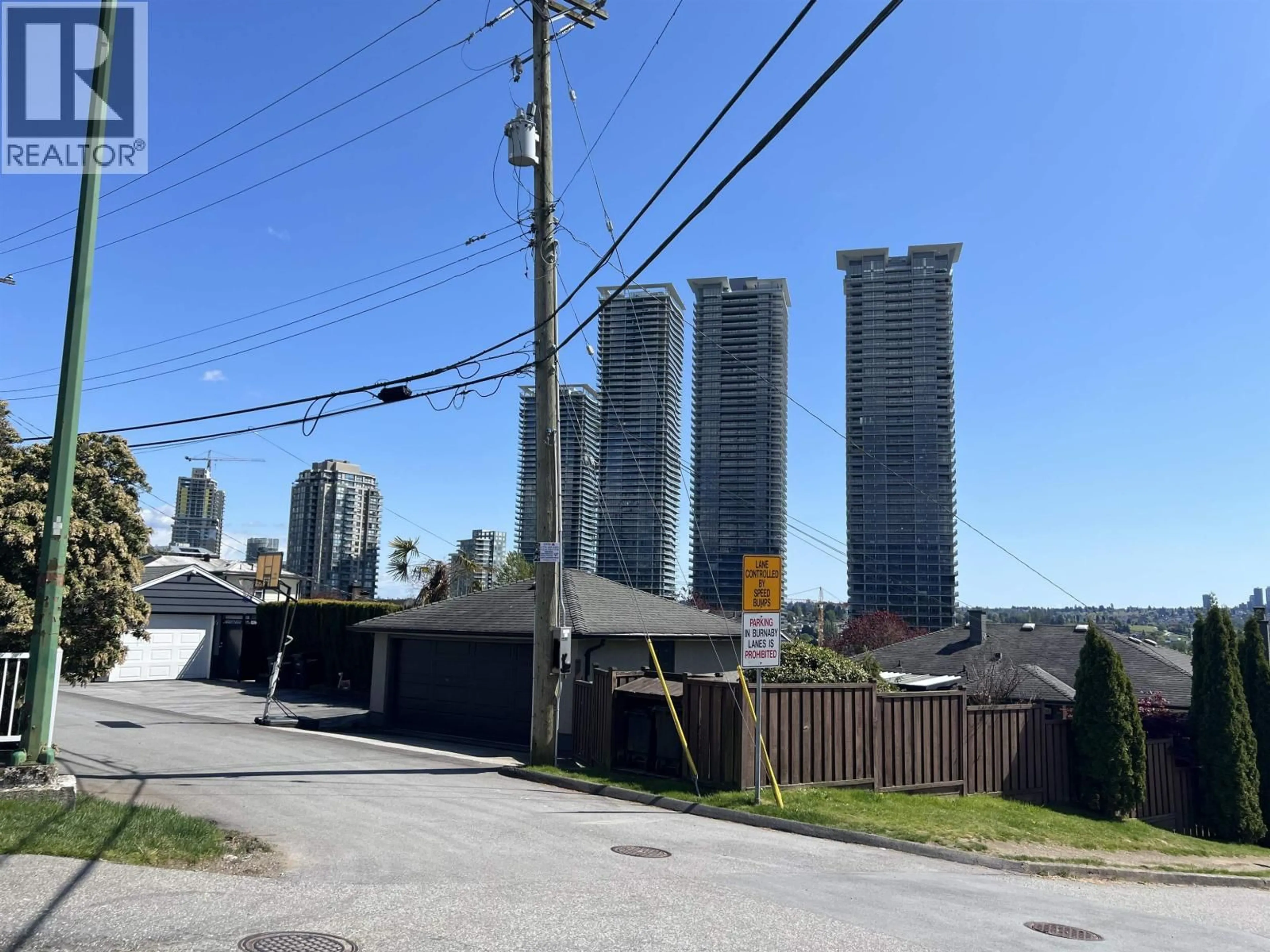 Unknown for 4711 RIDGELAWN DRIVE, Burnaby British Columbia V5C3Y1