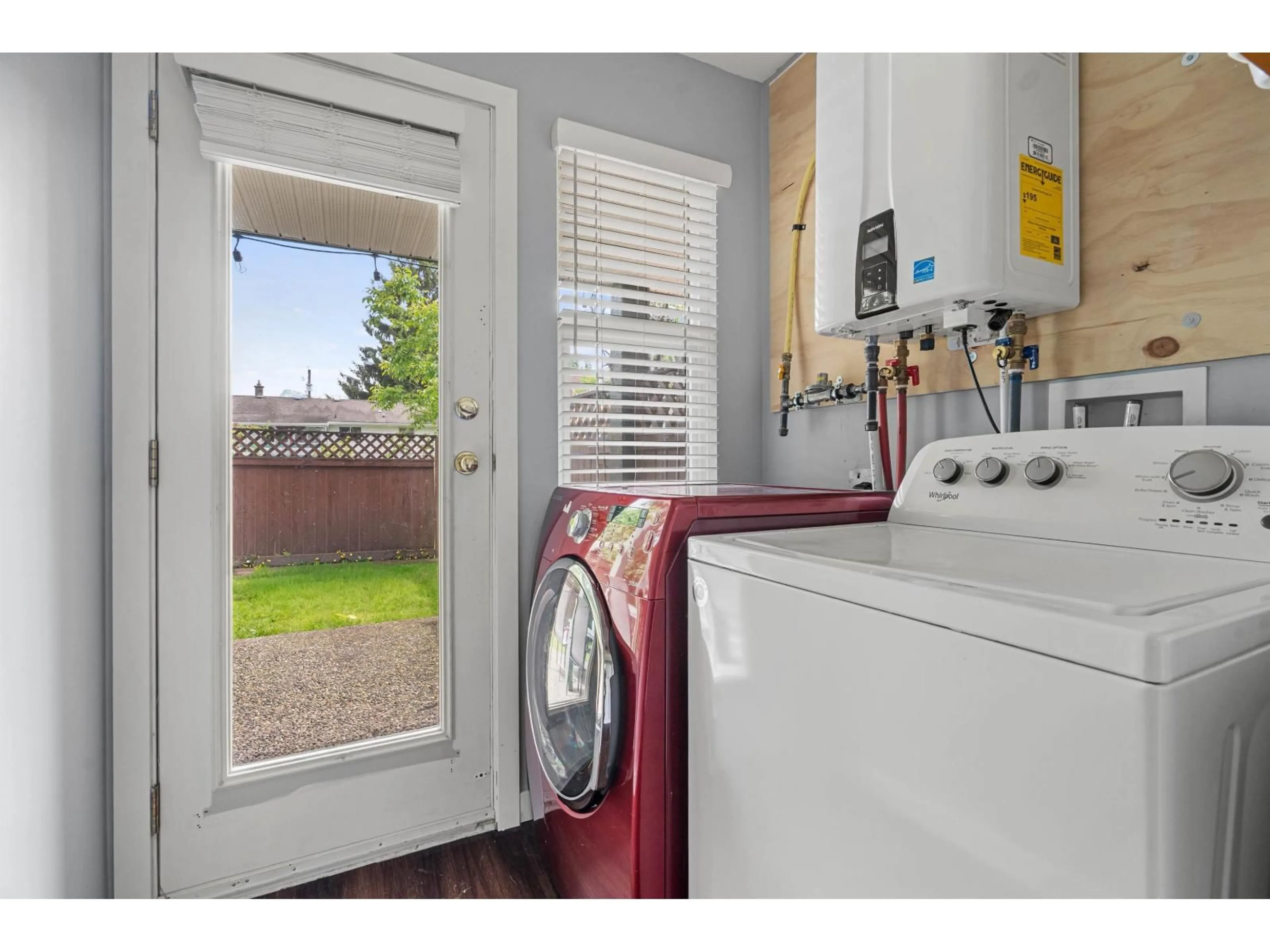 Laundry room for 38 - 9470 HAZEL STREET, Chilliwack British Columbia V2P5N1