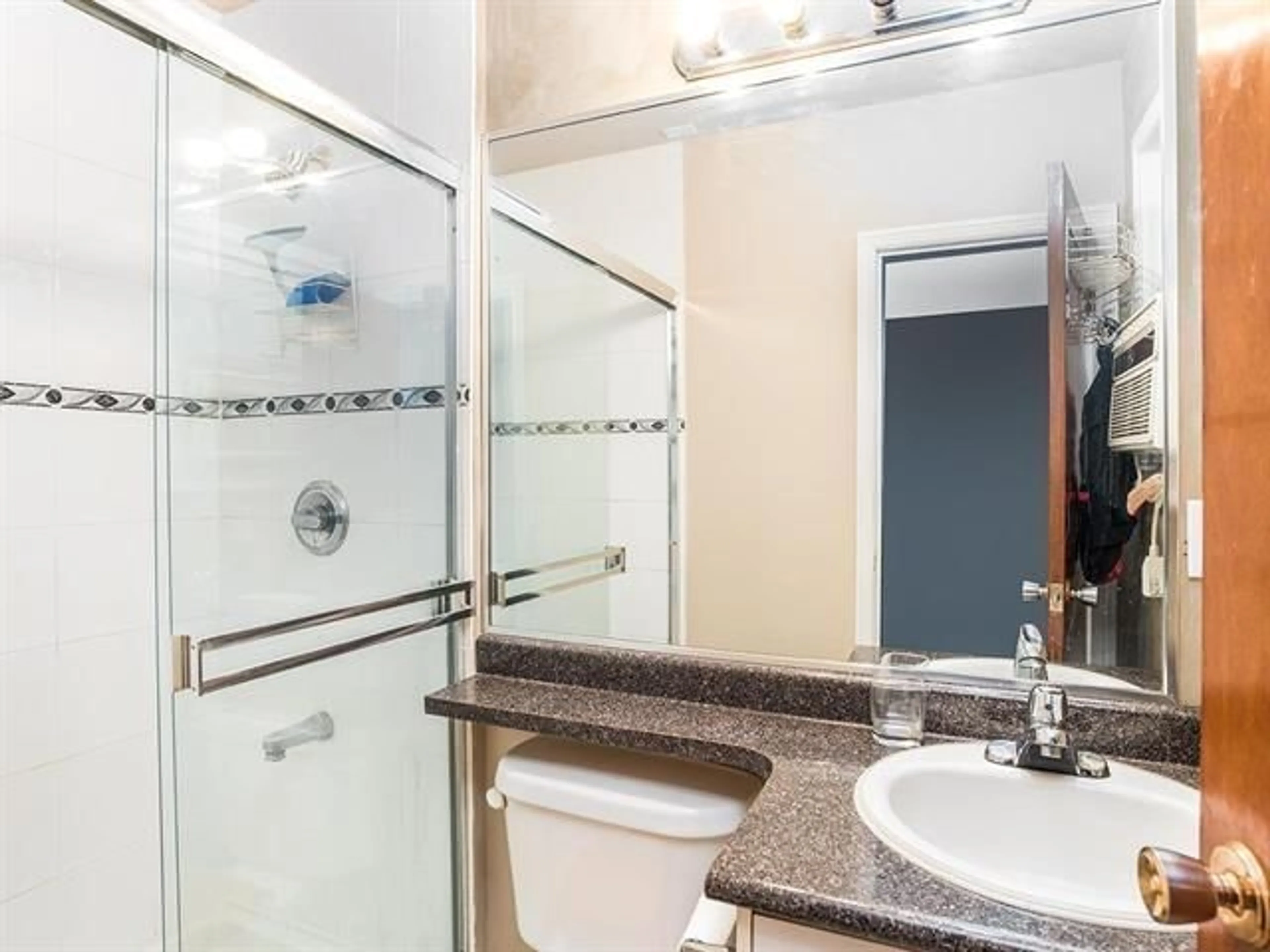 Standard bathroom, ceramic/tile floor for 11719 75A AVENUE, Delta British Columbia V4C1J6
