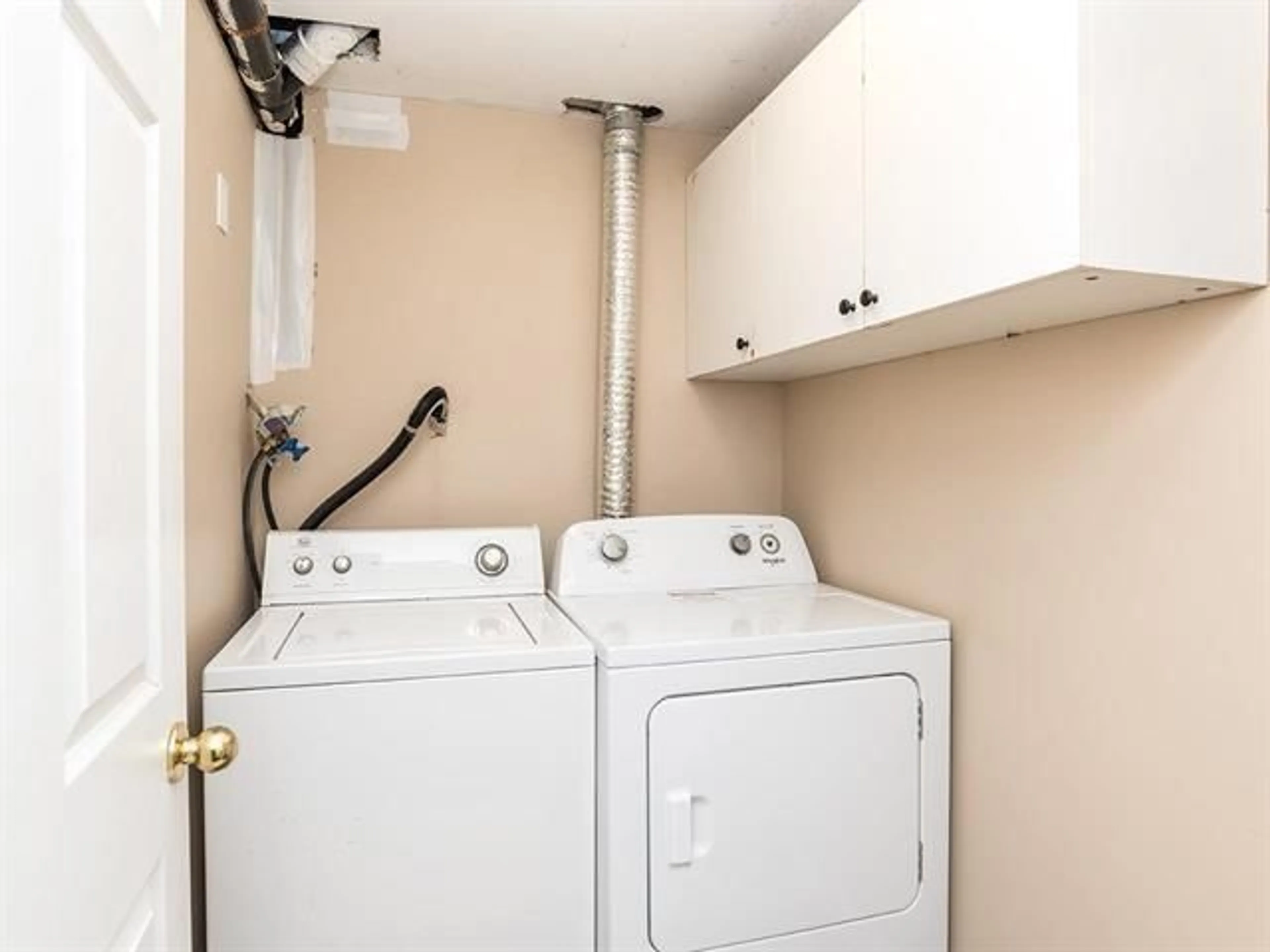 Laundry room for 11719 75A AVENUE, Delta British Columbia V4C1J6