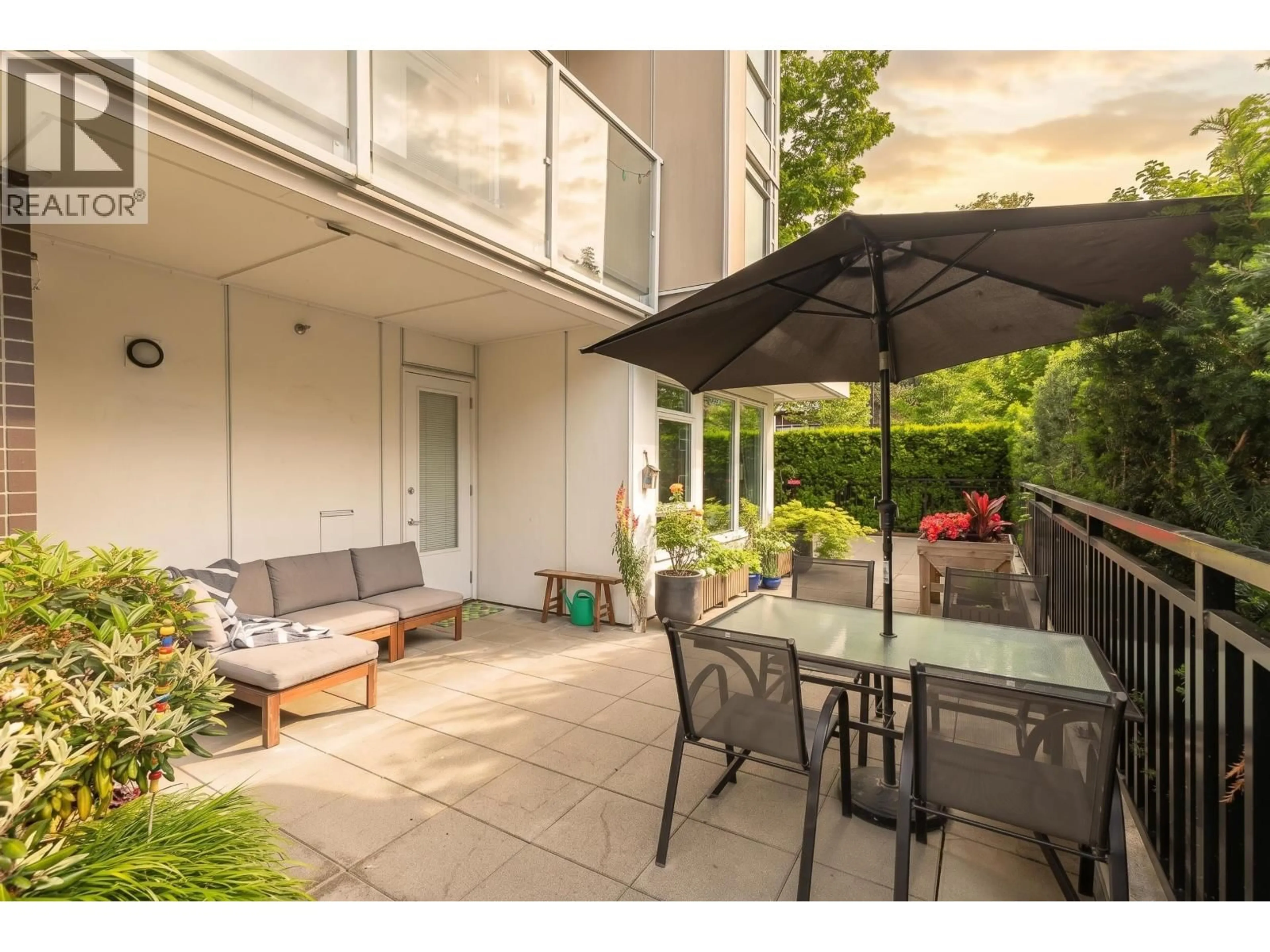 Patio, street for 120 - 255 1ST STREET, North Vancouver British Columbia V7M3G8